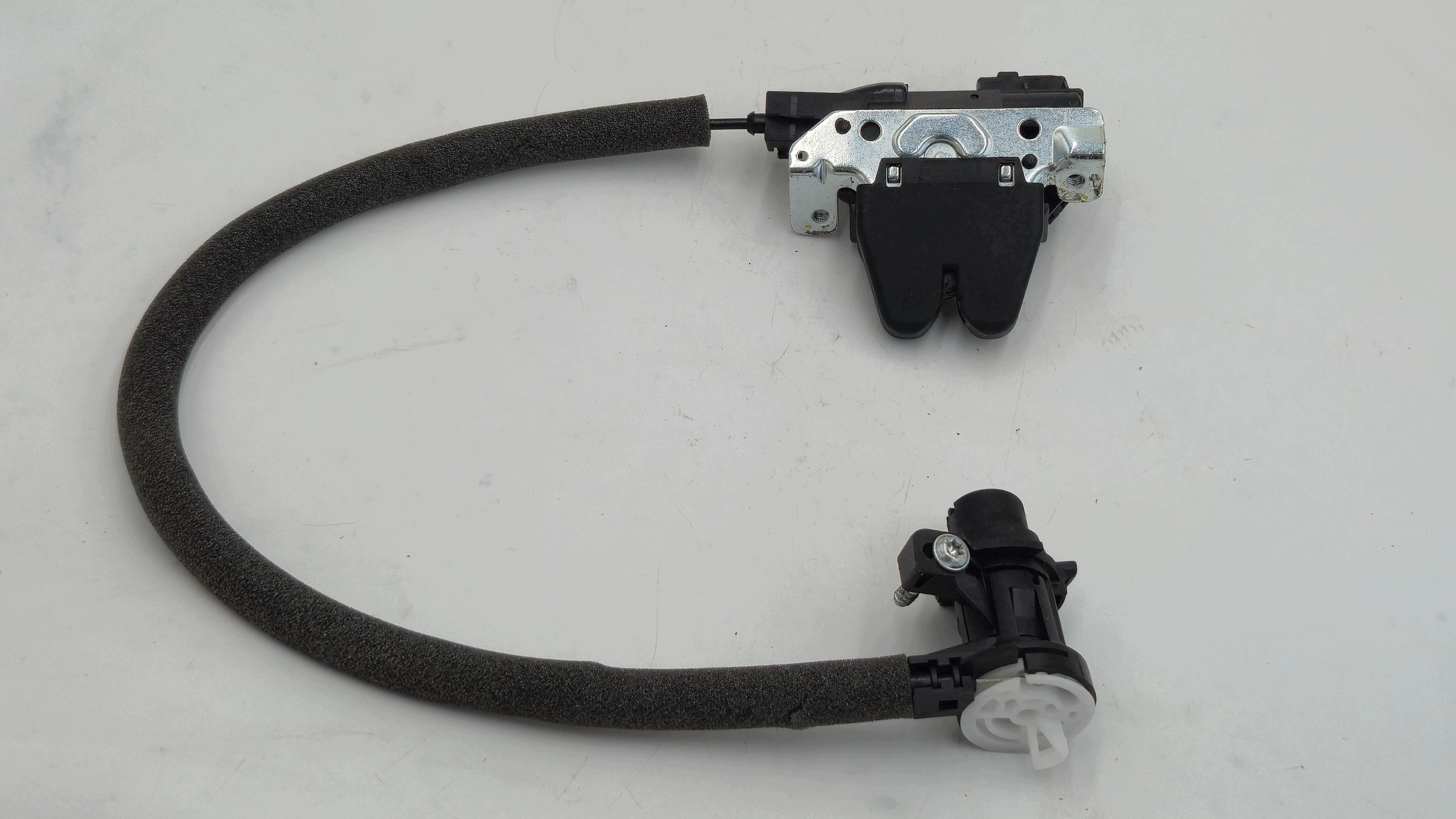 lock boot door MERCEDES C 204 212 A2047500085