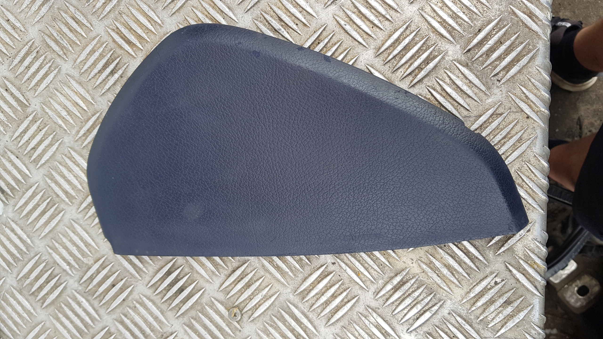 AUDI A4 B6 Verschlußstopfen konsole Armaturenbrett links oder rechts blaue