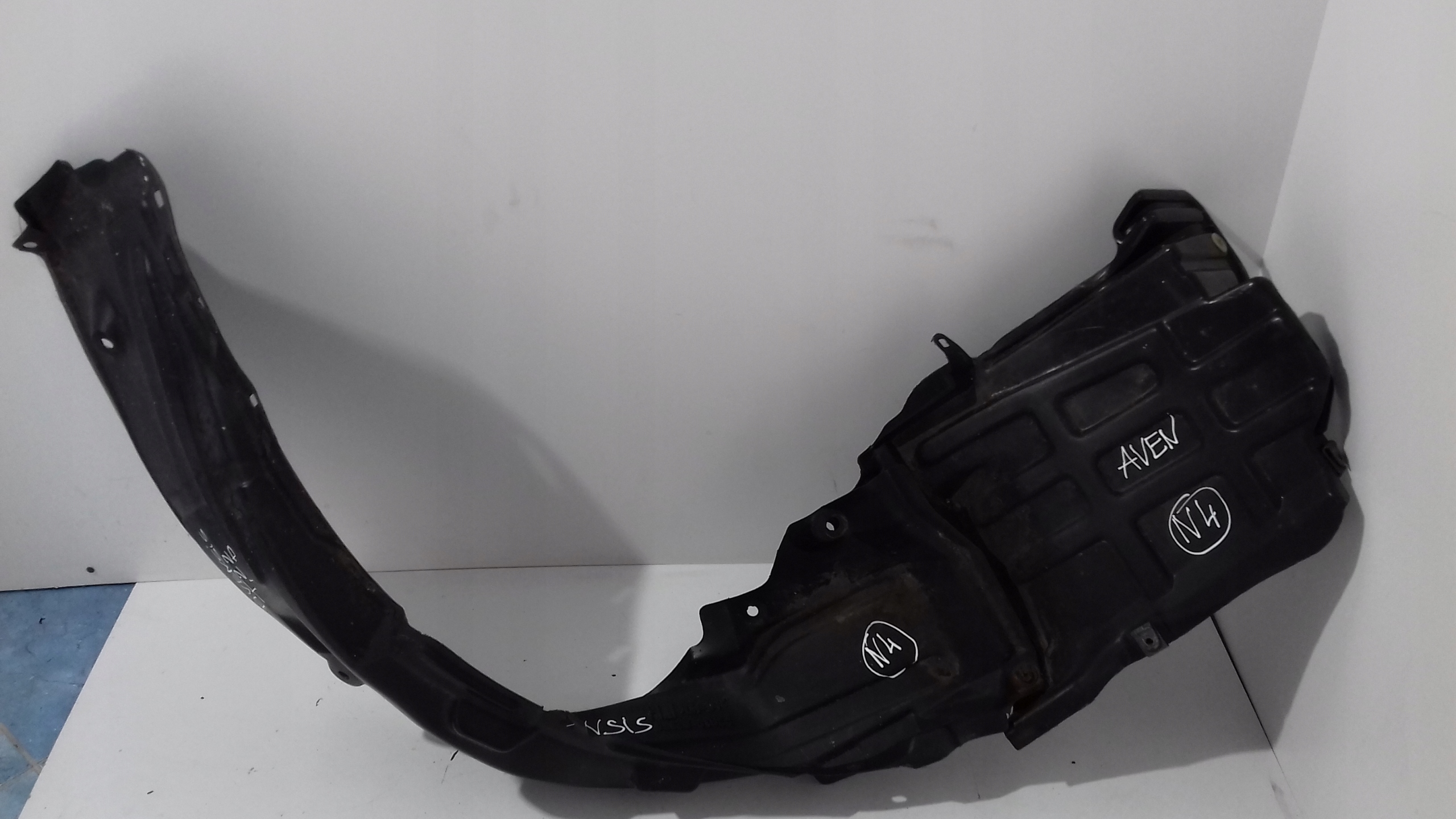 Toyota Avensis T22 mudguard front left cover