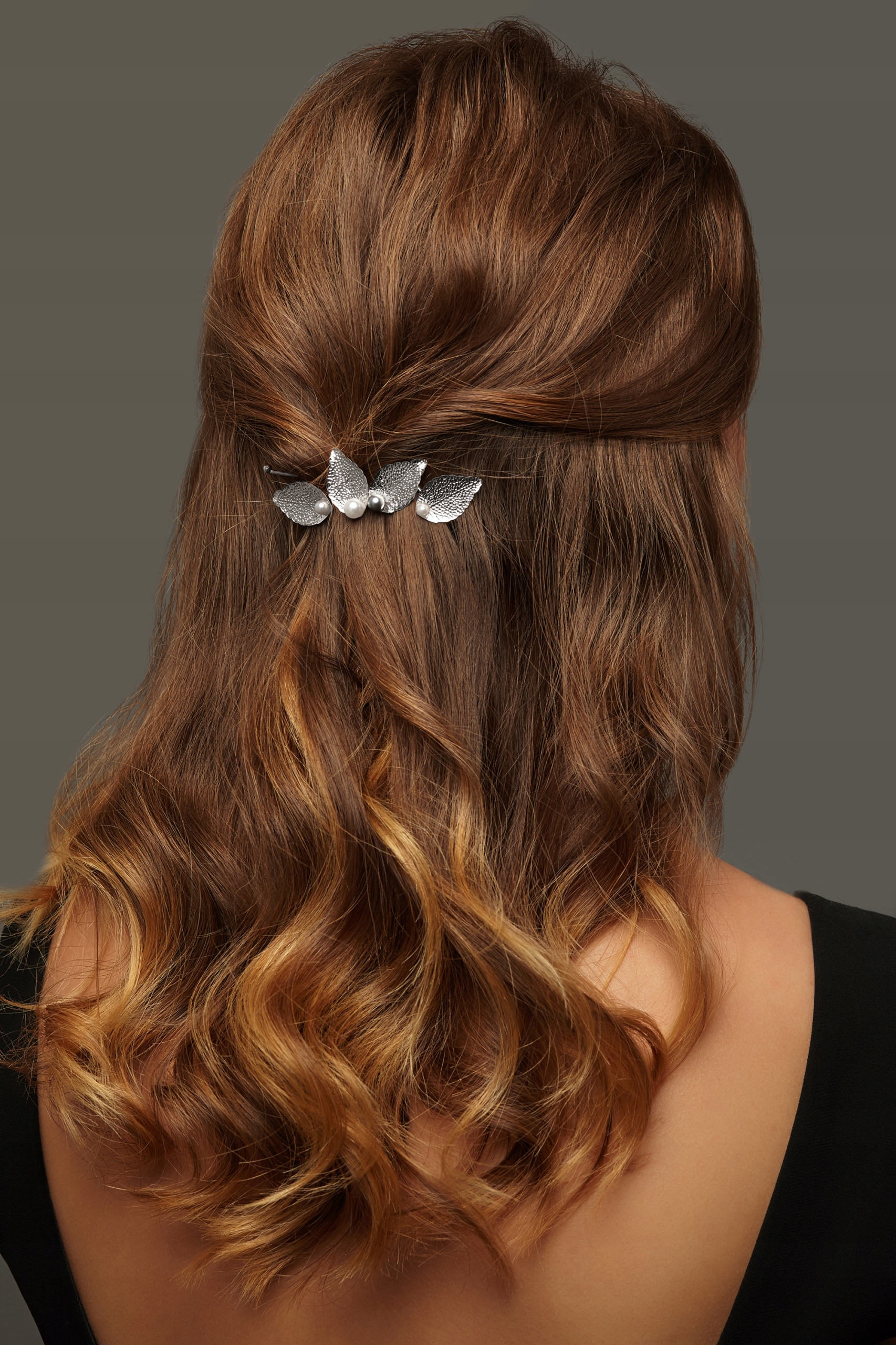 Spinka do włosów płatki kwiatów