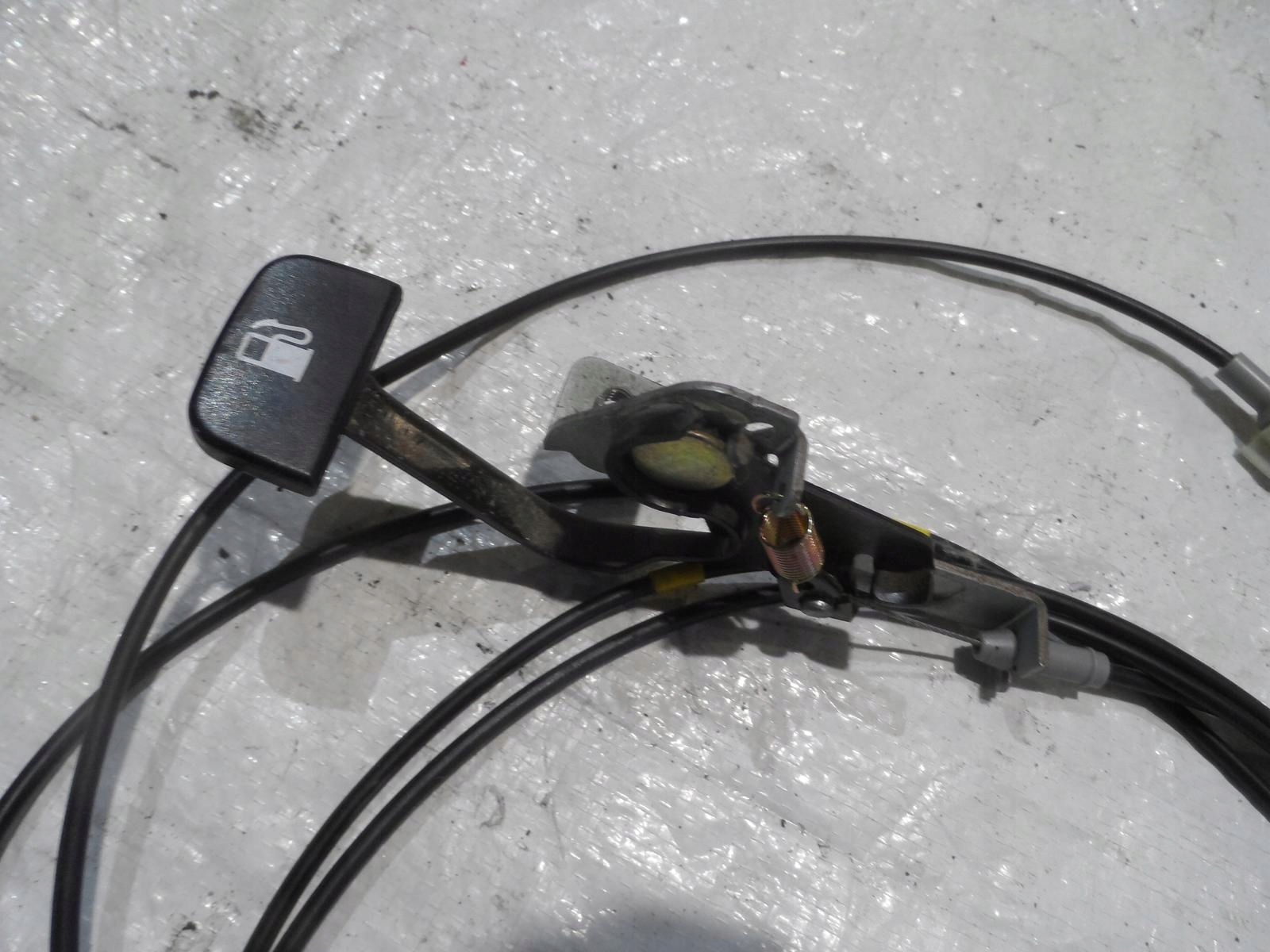 LINKA OTWIERANIA WLEWU PALIWA TOYOTA PREVIA 00-05 Typ samochodu Samochody osobowe