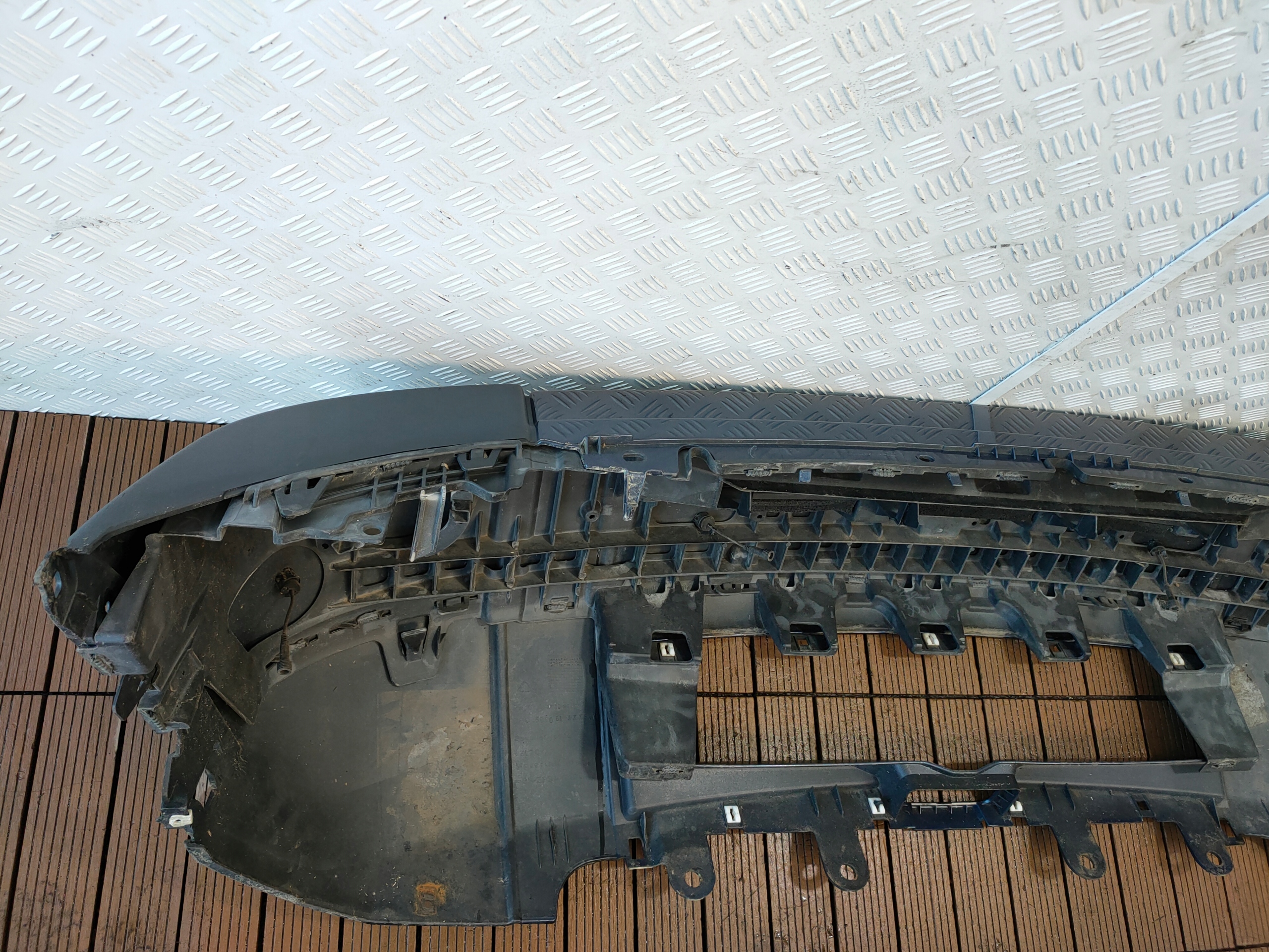 LAND ROVER DISCOVERY III L320 04-09 front bumper below PDC colour LRC849