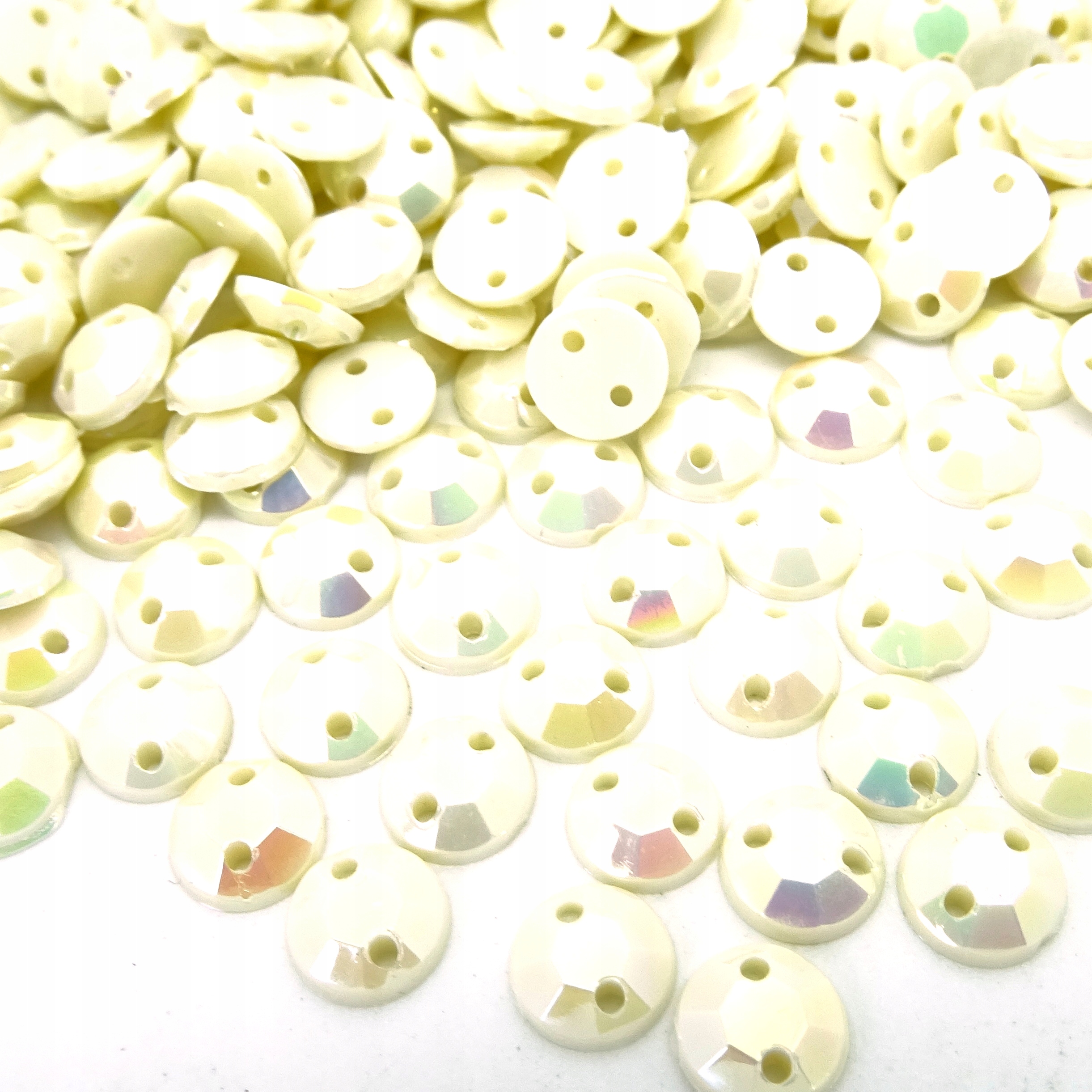 Dżety Kryształki szycie Ecru Opalizujący 8mm 1000