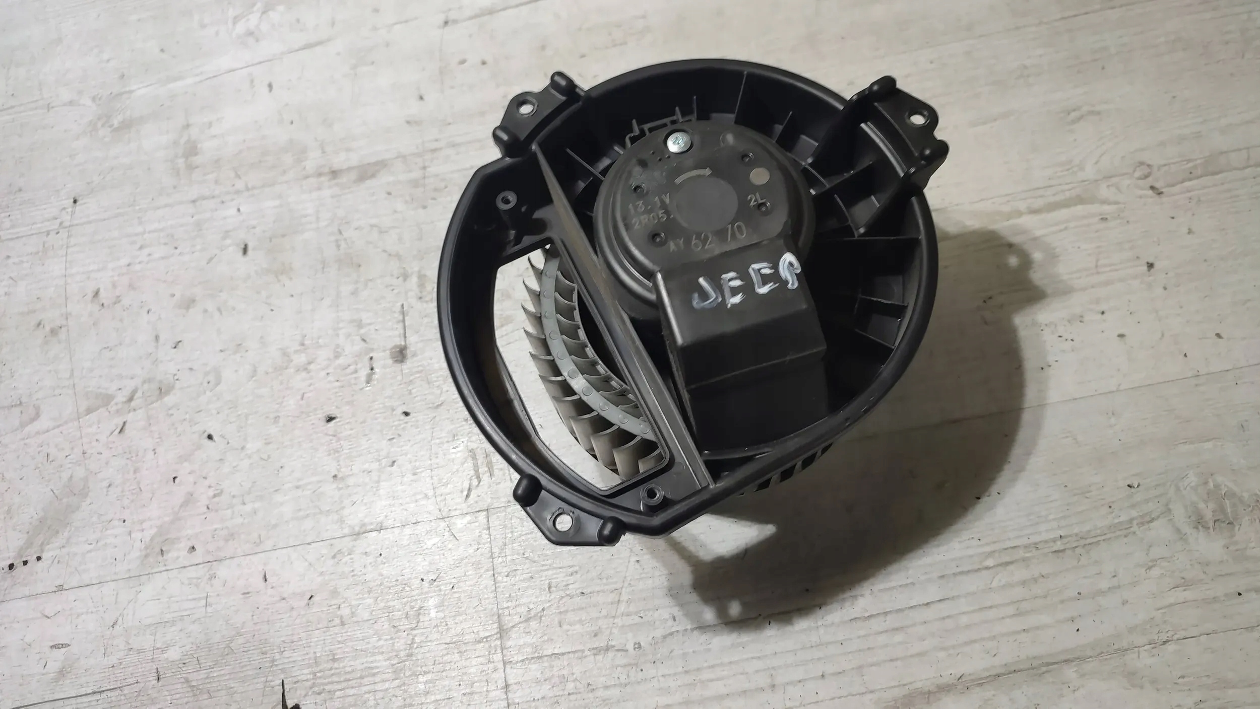 Jeep Cherokee KL 15r. 2.0d Dmuchawa Lüfter des lüfters