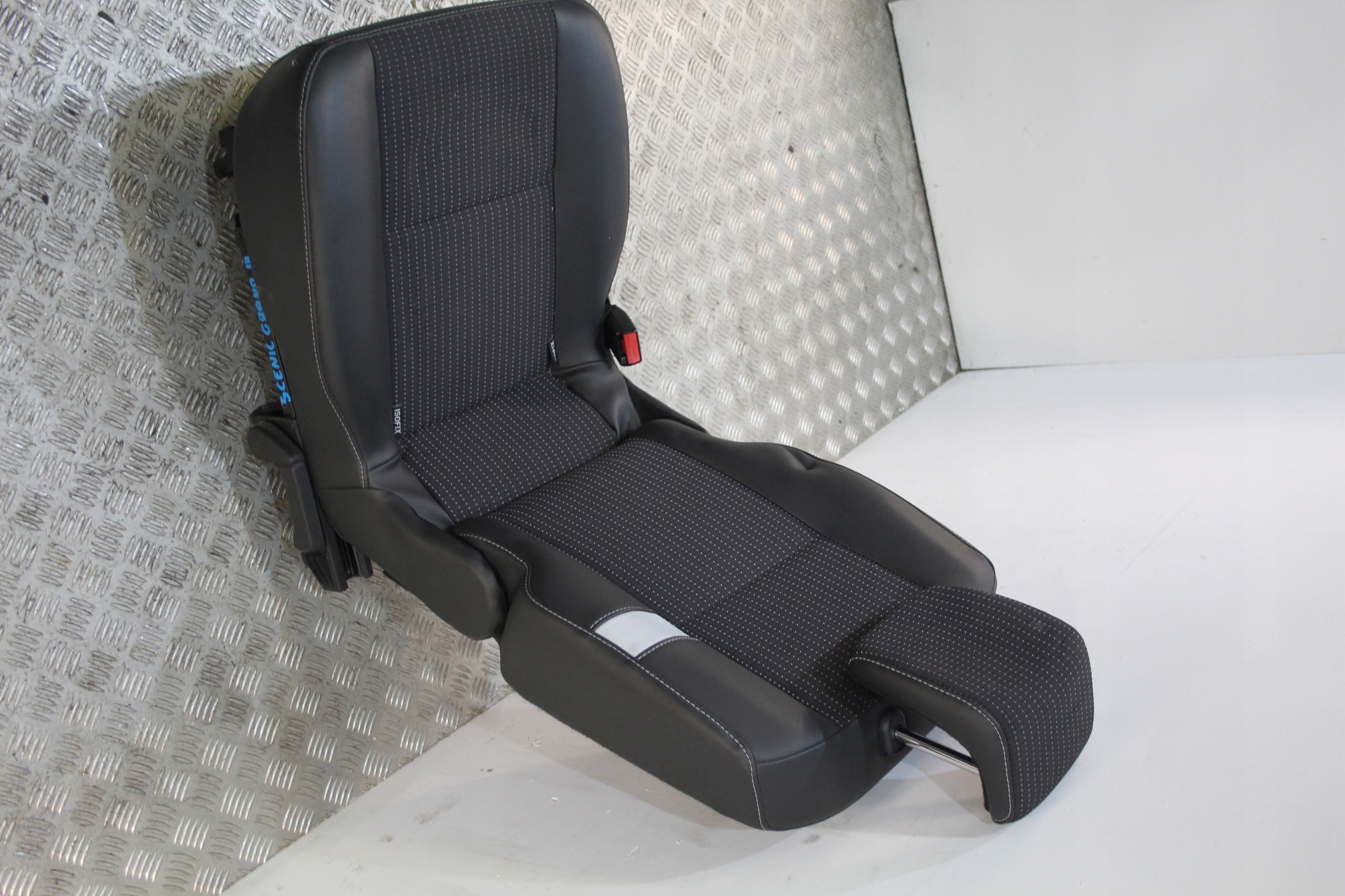 кресло левый зад GRAND SCENIC III 3