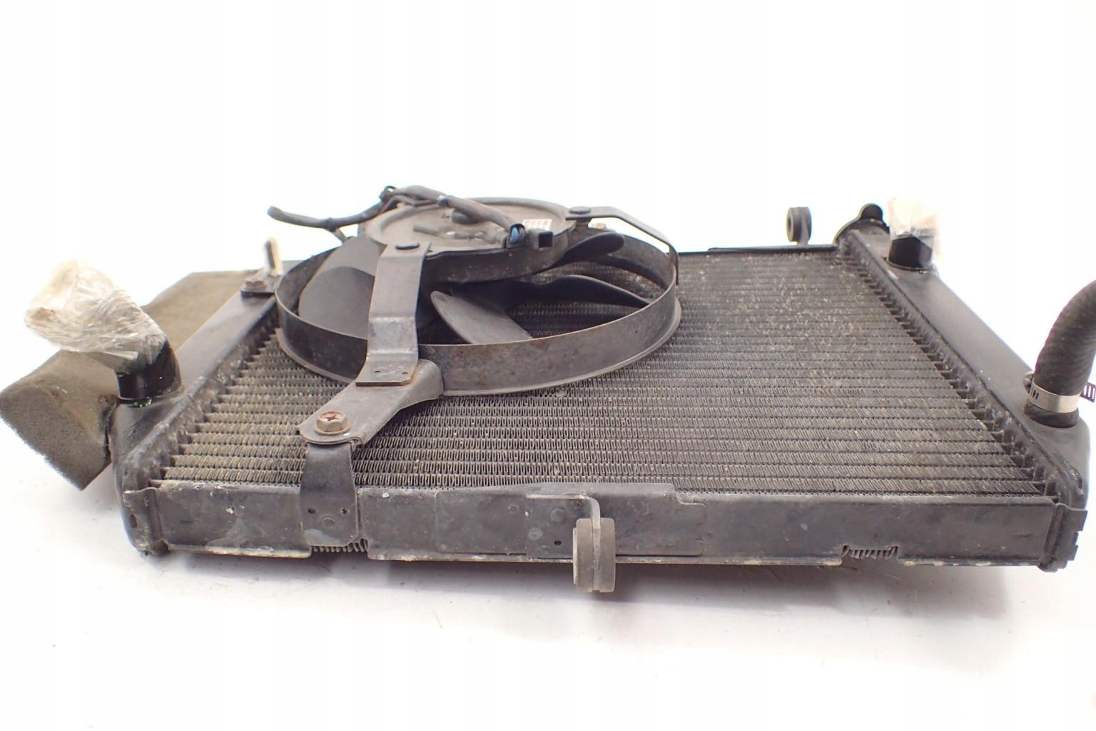 Chłodnica wentylator Yamaha YZF R1 RN04 98-02 Producent Yamaha OE