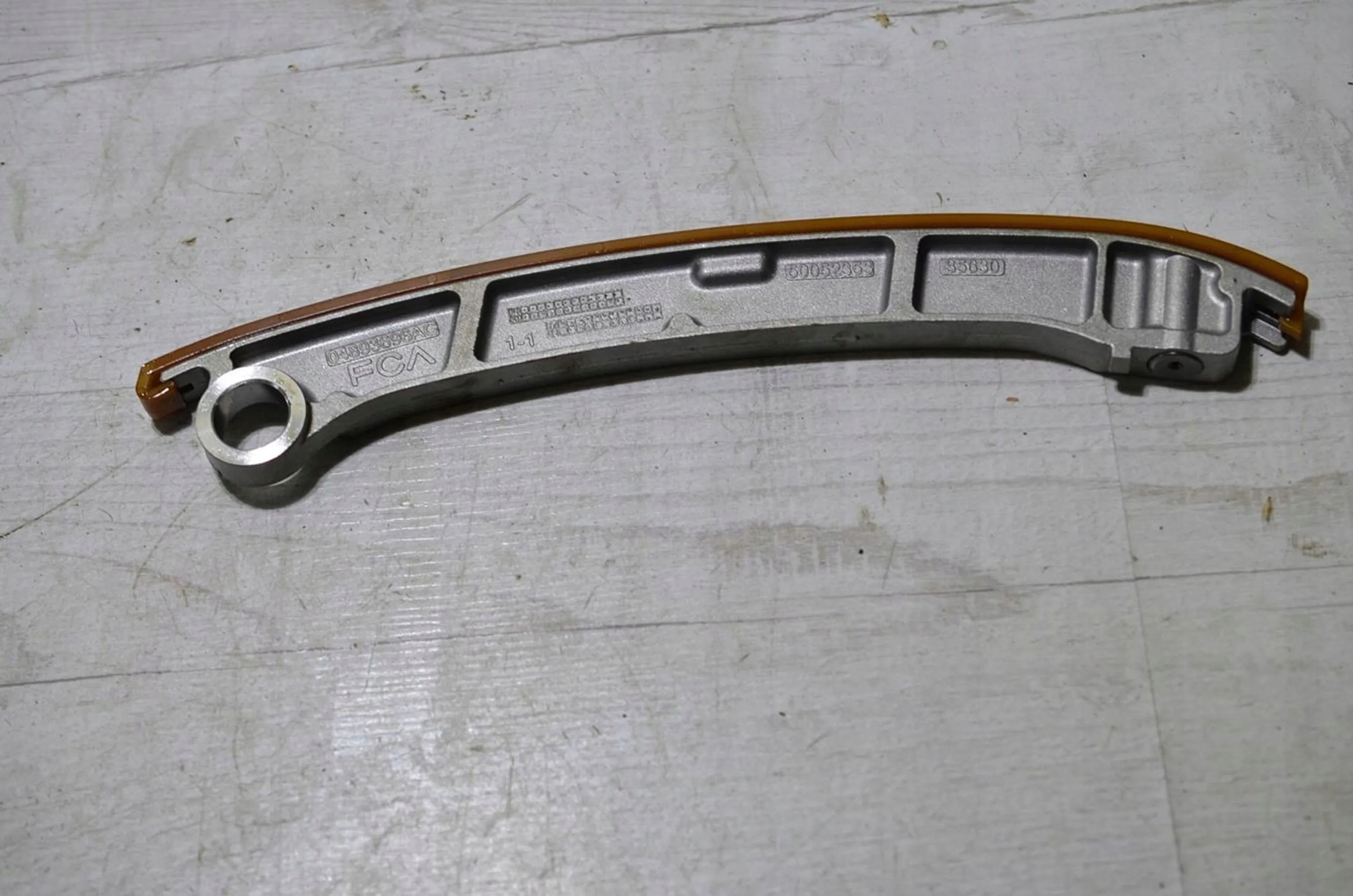 Alfa Romeo Giulia 2021 Support lancucha de la distribution