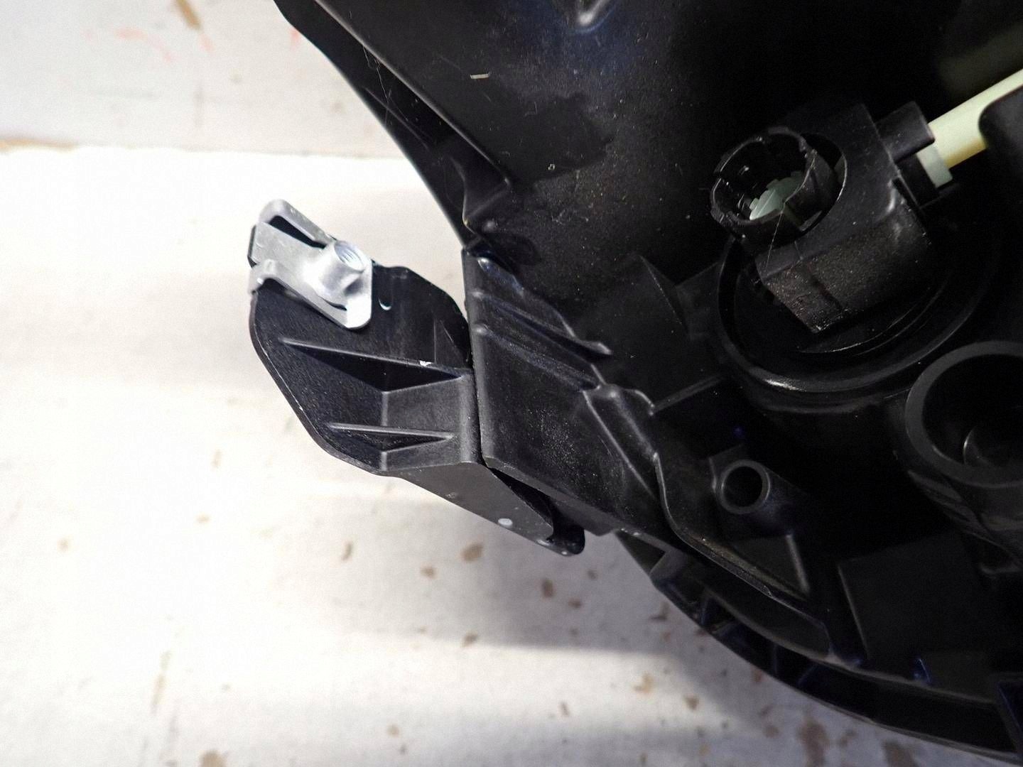 light front front left VW ID7 2023- FULL LED 14B941035B
