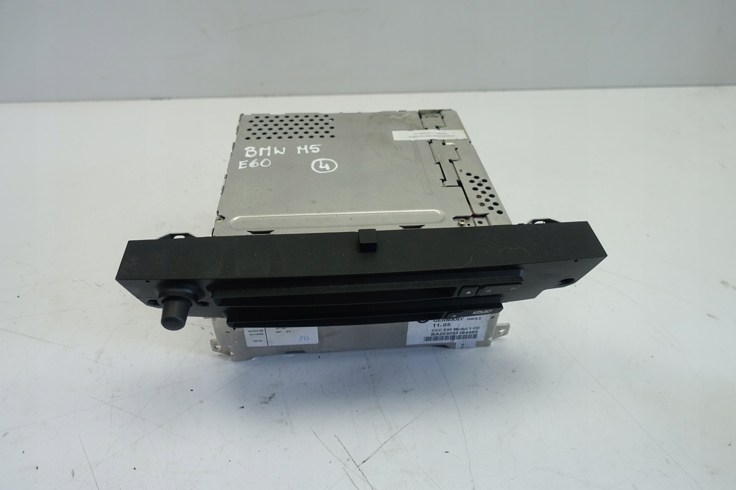 9123088 - BMW E60 M5 5.0 V10 головное устройство радио навигация