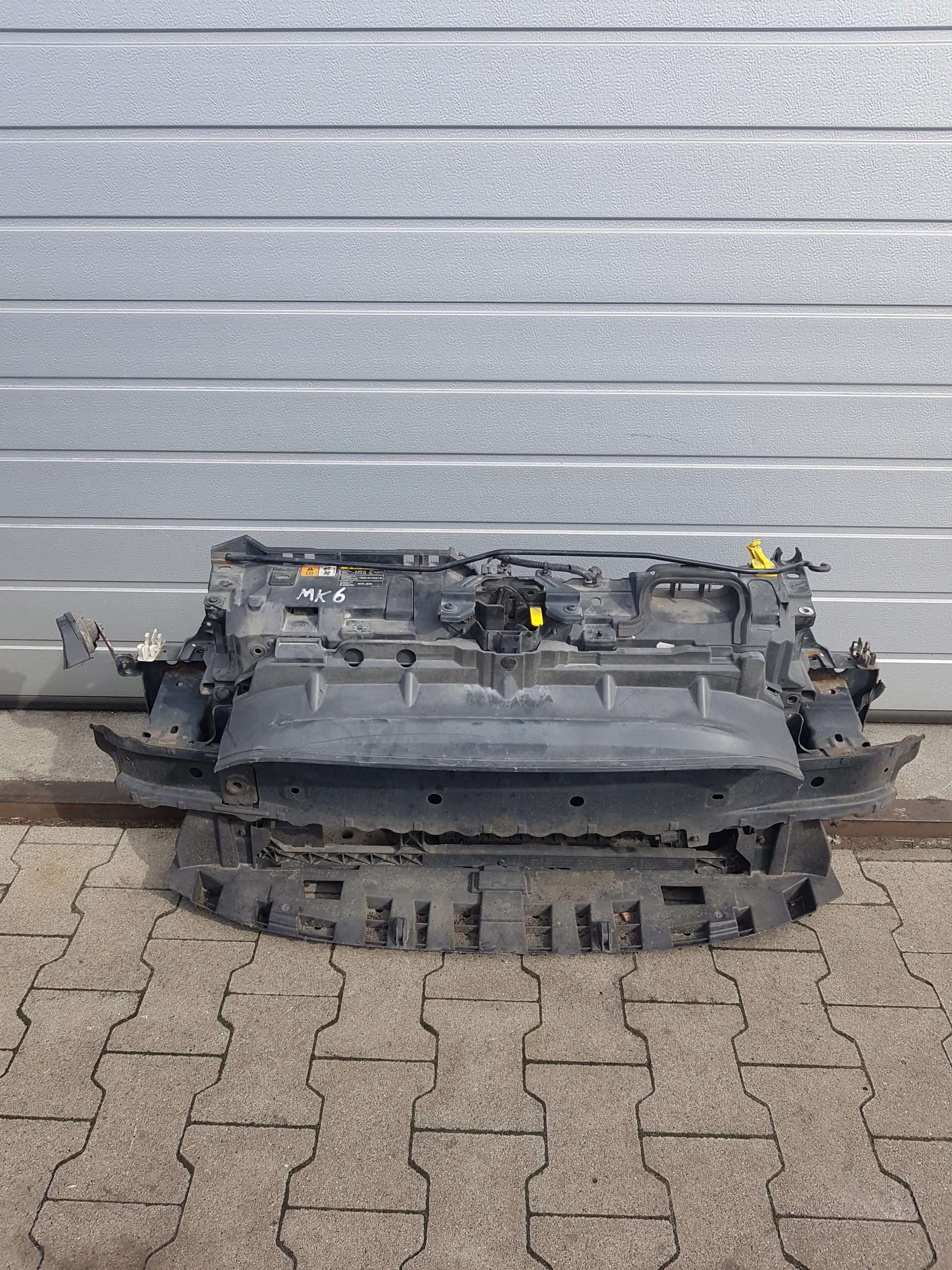 панель передняя / телевизор комплект с FORD Fiesta MK 6 1.4 2002
