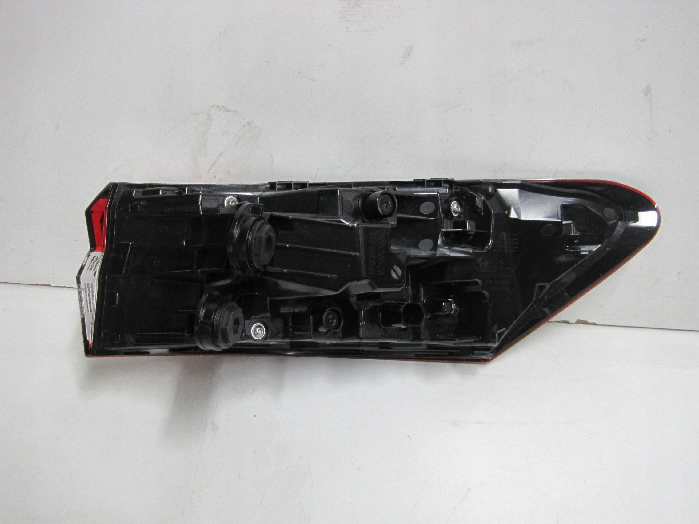 light SKODA SUPERB 4 IV 3P0945095 rear part rear left
