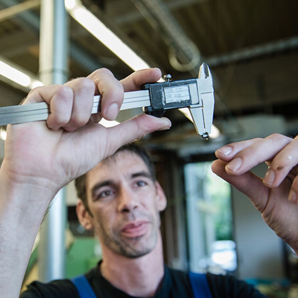 SUWMIARKA ANALOGOWA MANUALNA 160MM METALOWA Kod producenta EX-1070