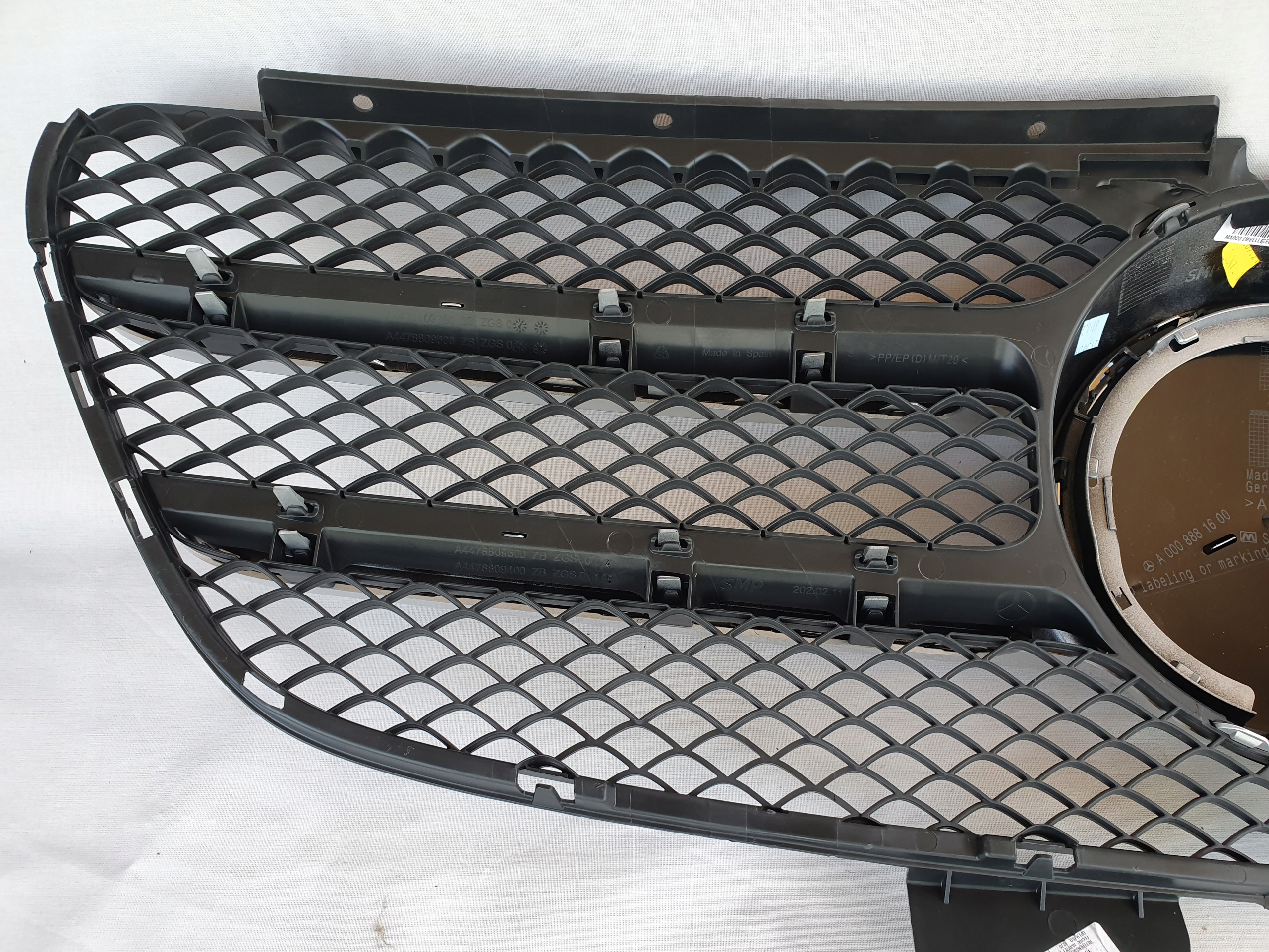 V KLASA 447 LIFT ATRAPA GRILL VITO 447 LIFT Kolor srebrny