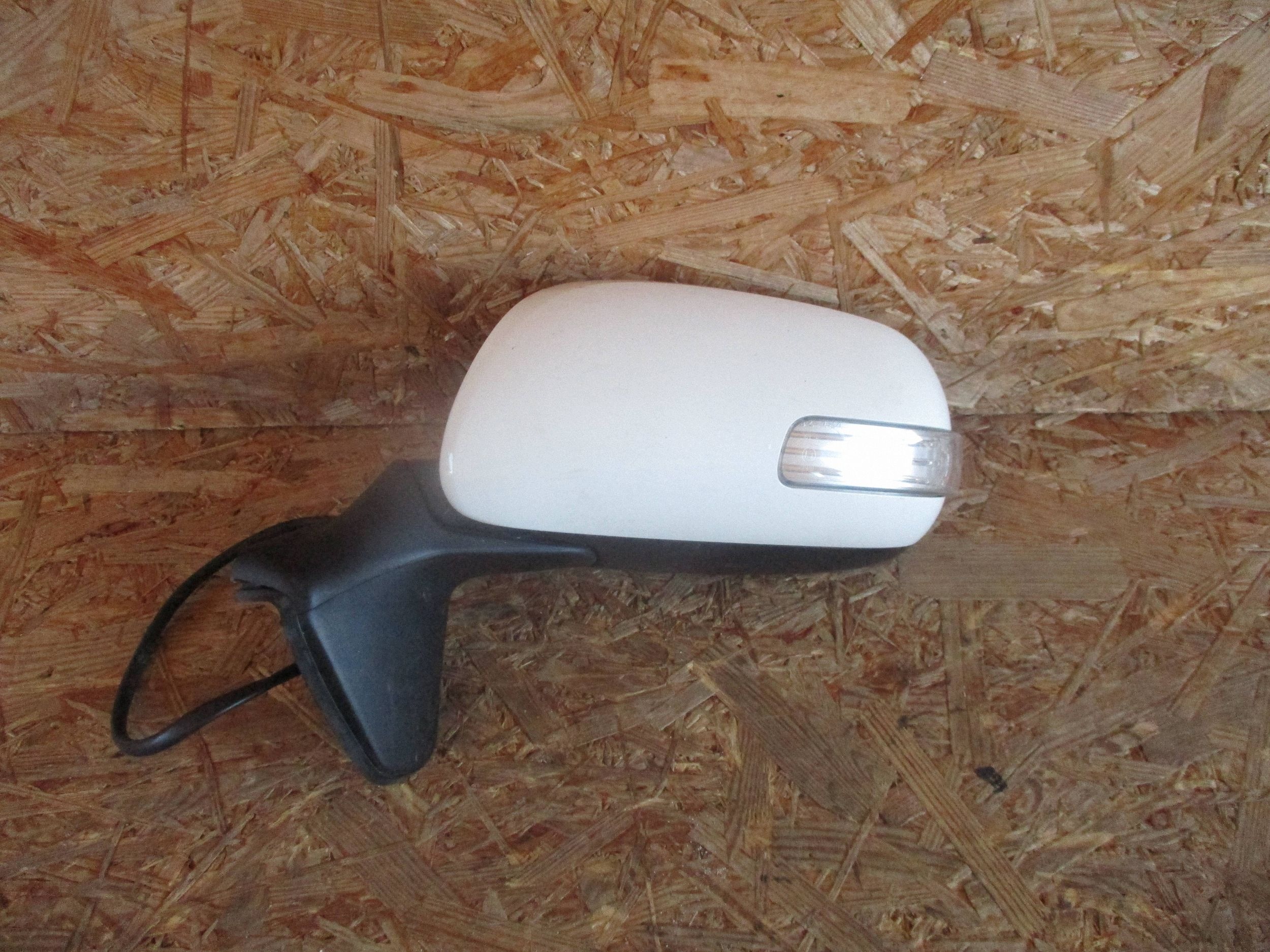 mirror left TOYOTA AURIS and E15 LIFT 9PIN