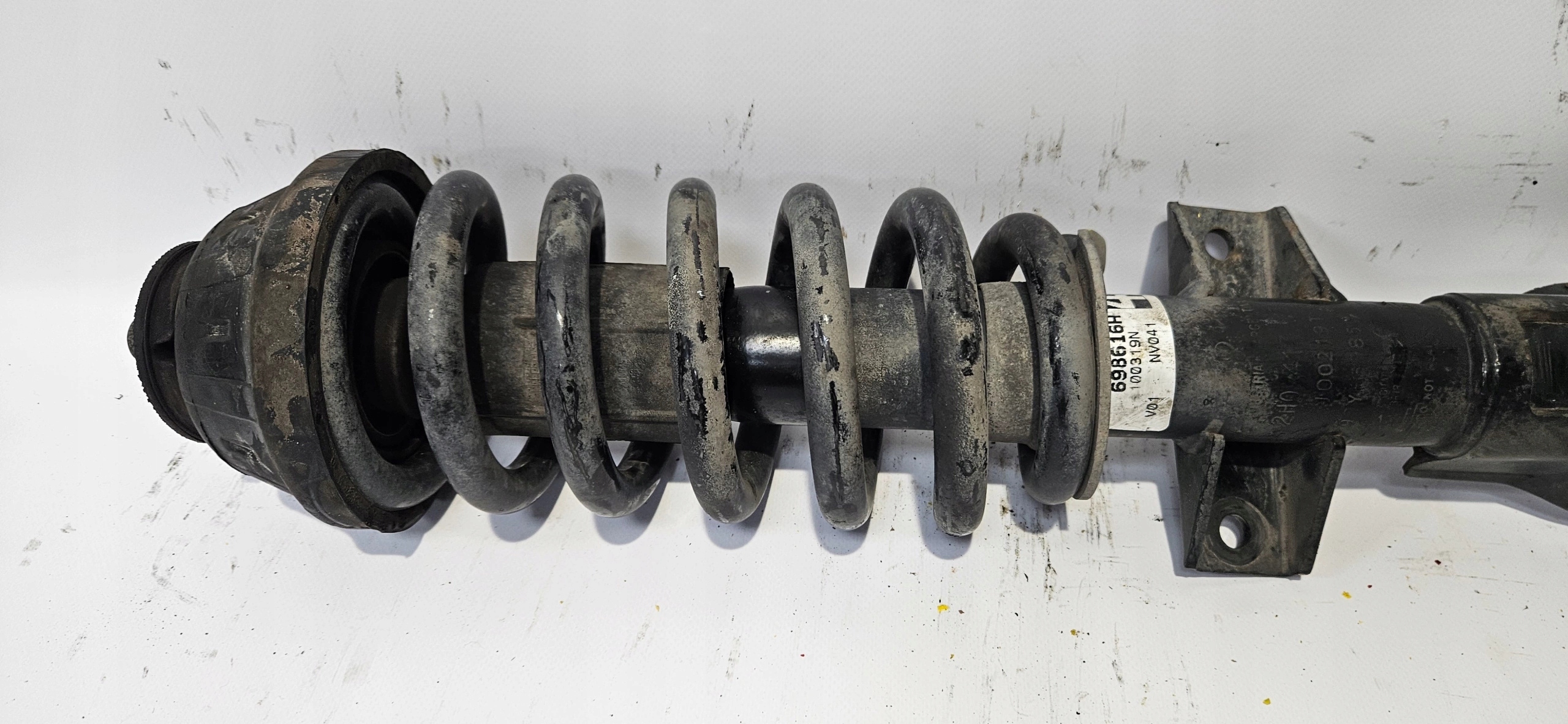 shock absorber left front VW AMOROK 2H6412021