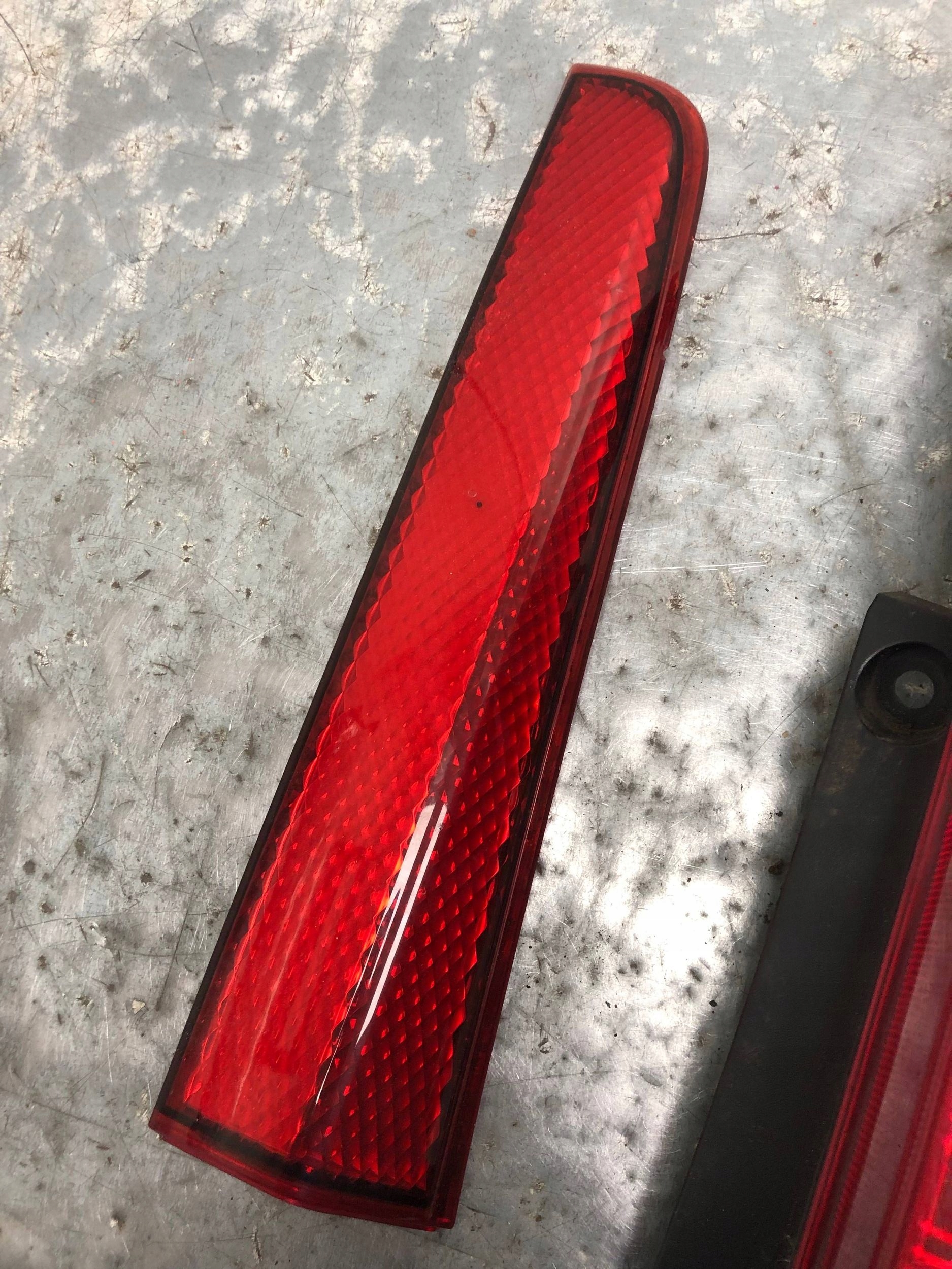 light right rear part NISSAN NOTE E11 22016752