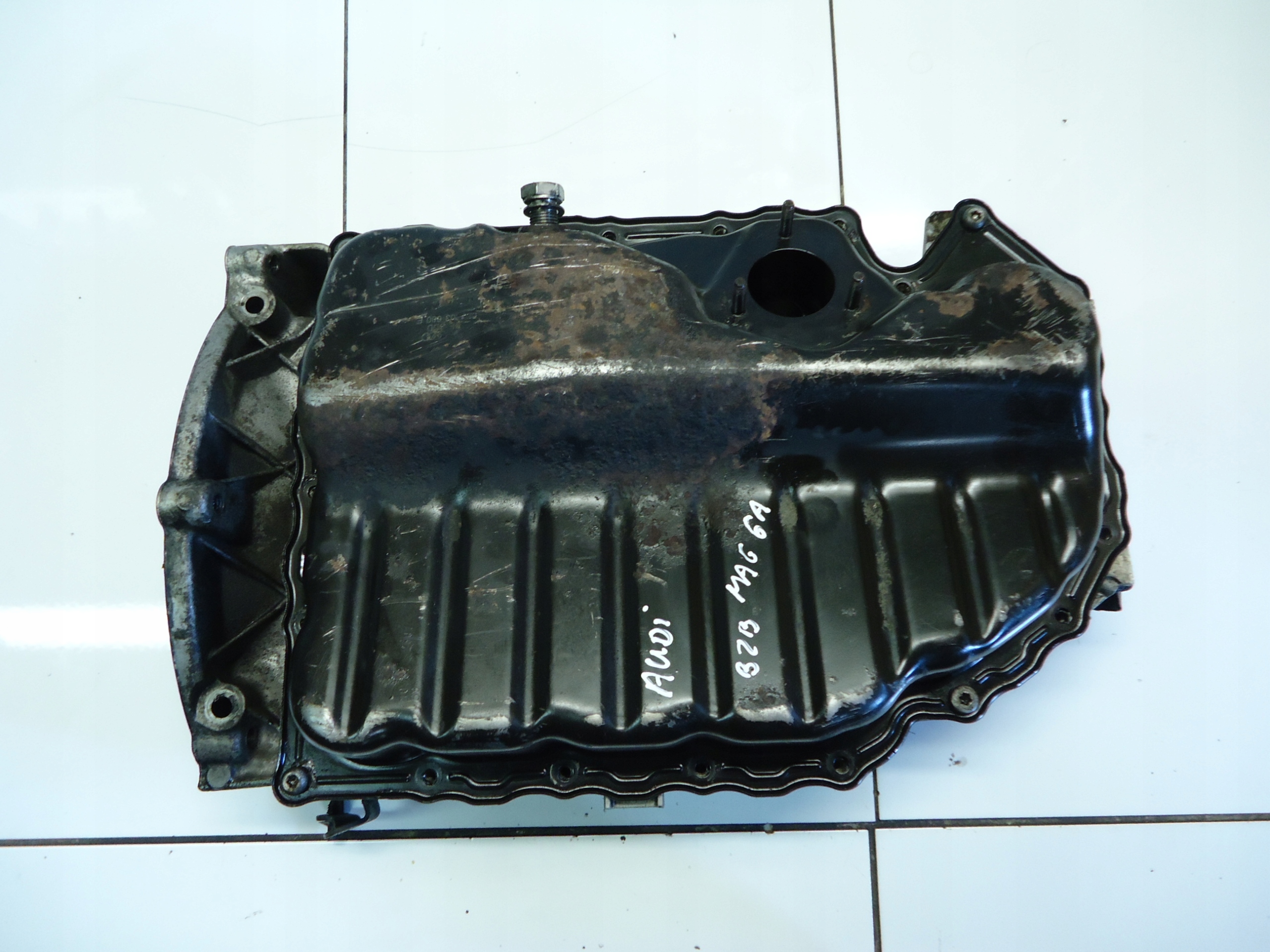 AUDI VW 1.8 2.0TFSI Ölwanne 06J103600E