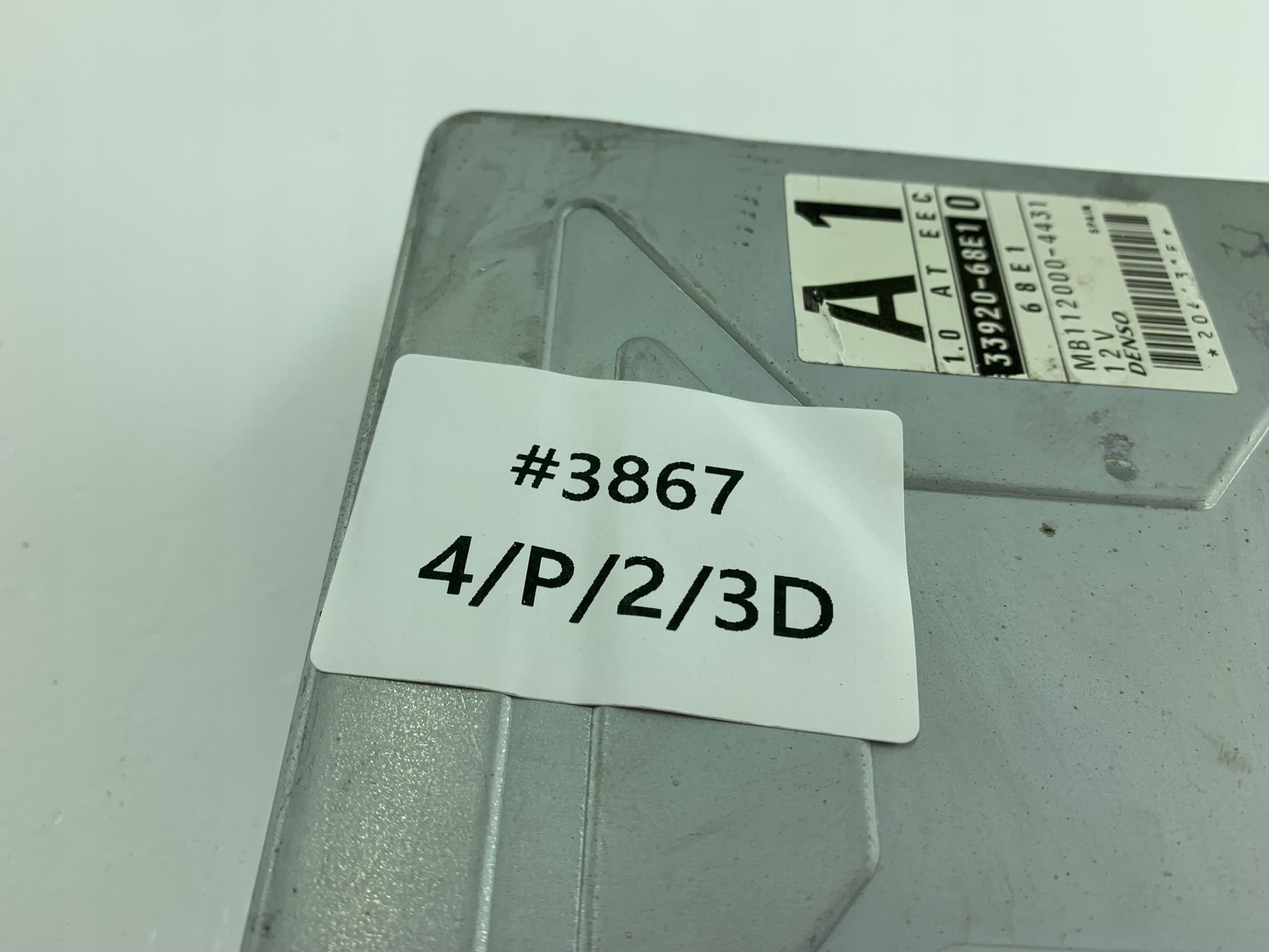 SUZUKI SWIFT 1.0 control unit of the engine 33920-68E1