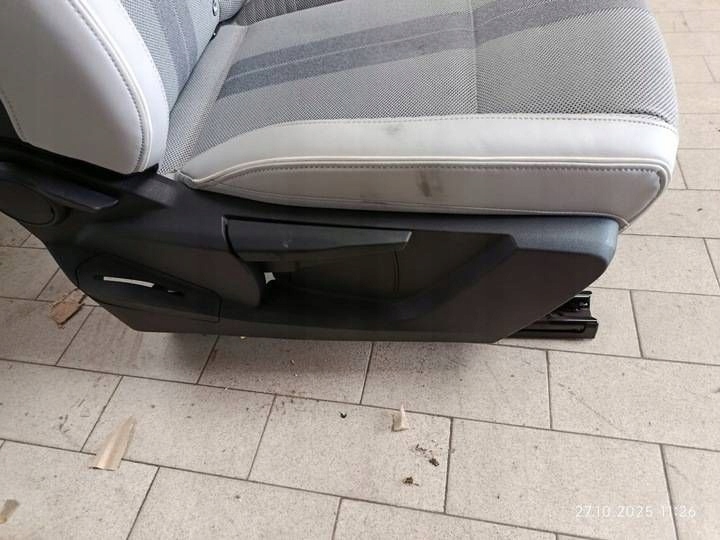 Komplet Sitze z boczkami Renault Scenic E-Tech V