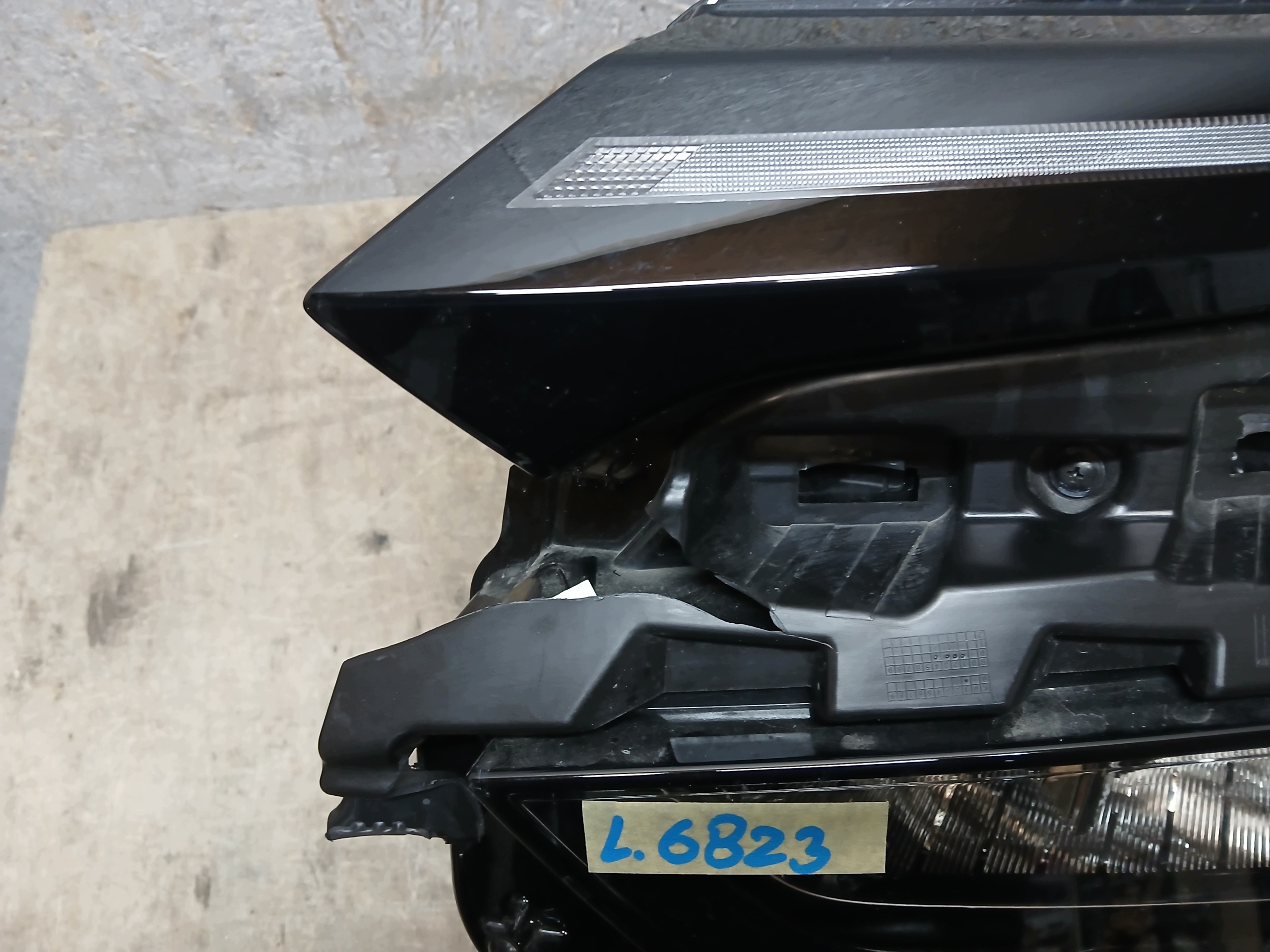 feu avant gauche SKODA ELROQ FULL LED 25- 5LB 5LB941009