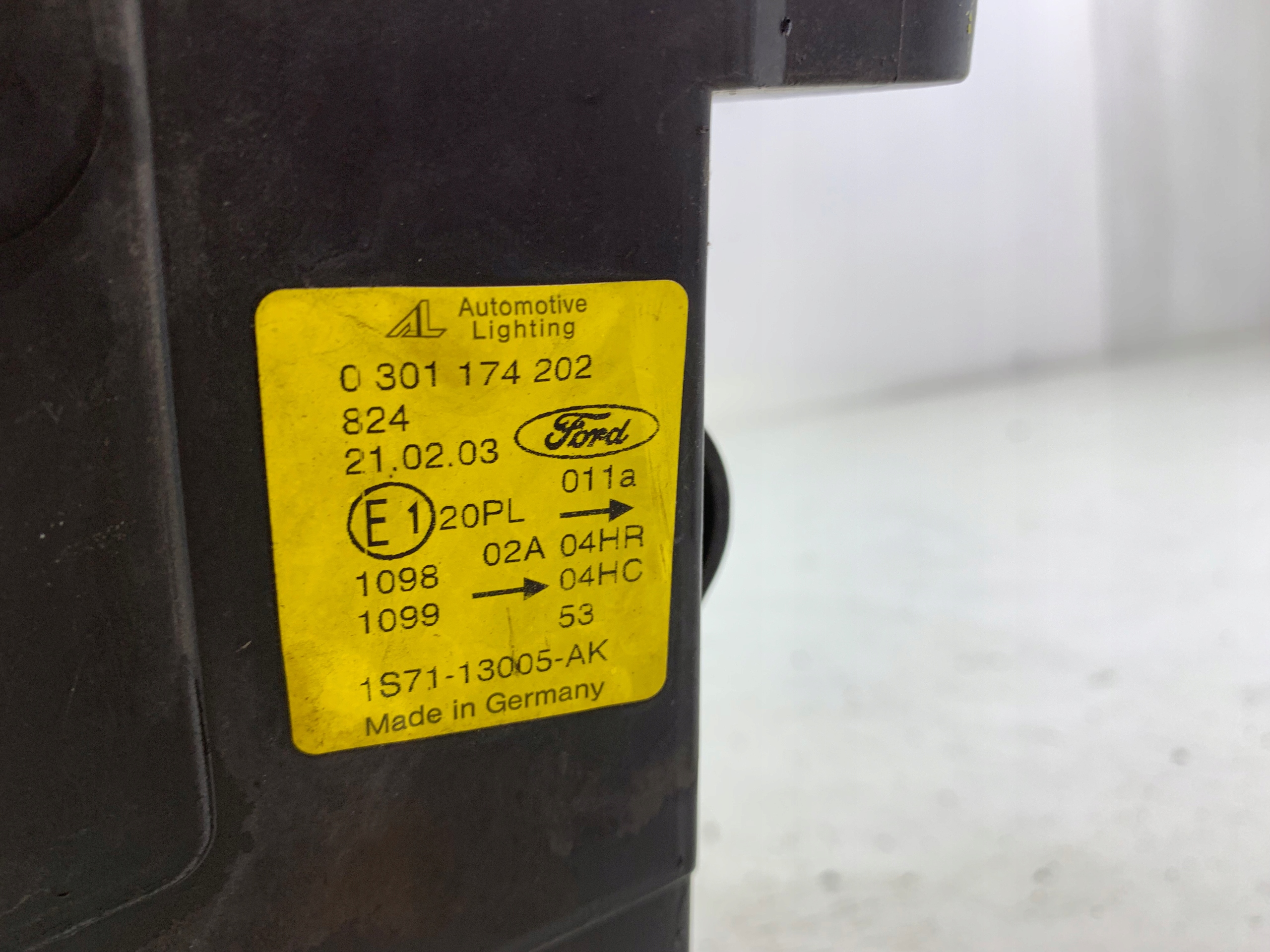 FORD MONDEO MK3 light right front