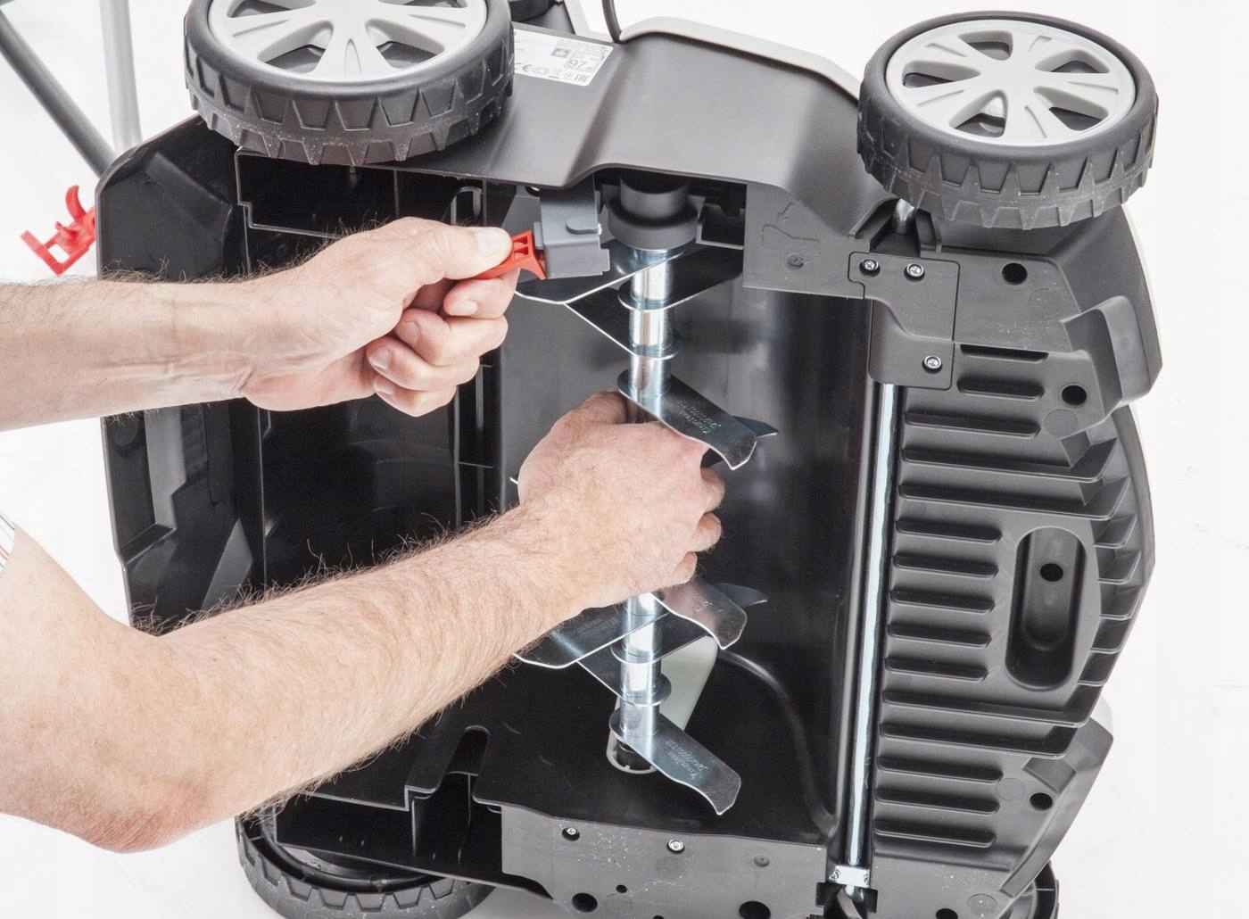 Aerator elektryczny WERTYKULATOR AL-KO 36 cm 1400 W Kosz 50 l 2w1 +2 wałki Zasilanie elektryczne