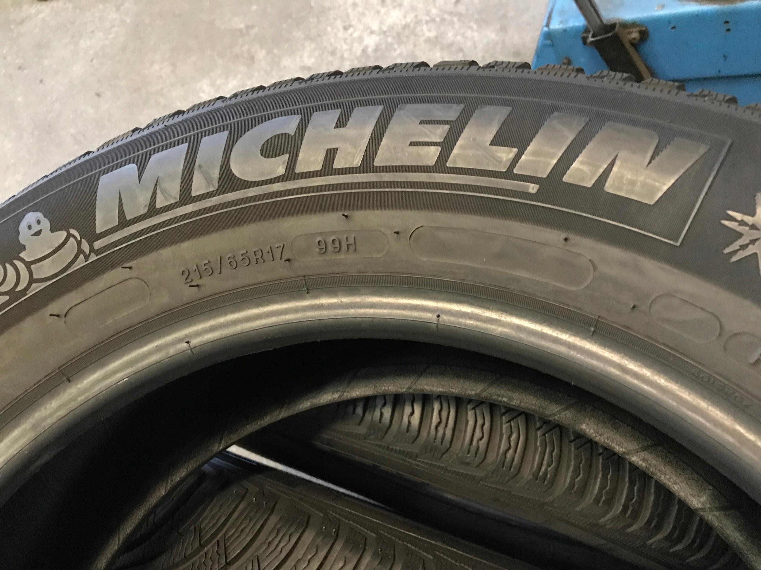 4 tyres winter 215/65R17 99H Michelin Alpin 5 8mm