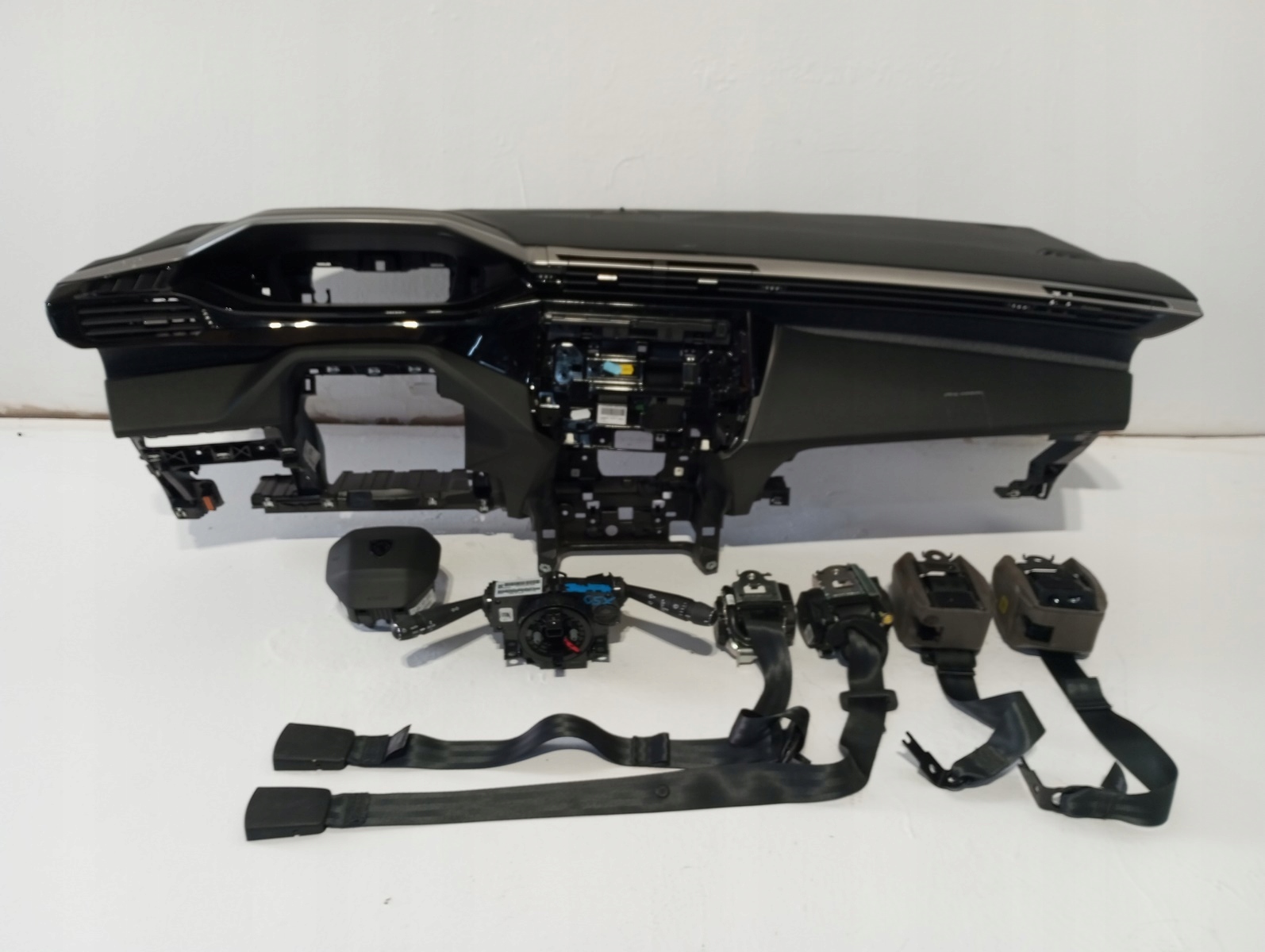 console dashboard PEUGEOT 408