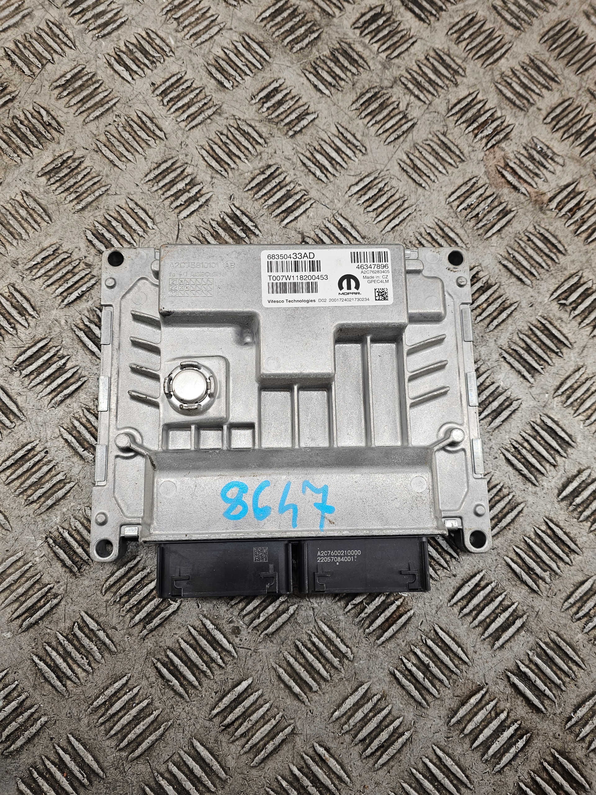 FIAT TIPO II 500 X JEEP COMPASS - computer control unit of the engine 68350433AD