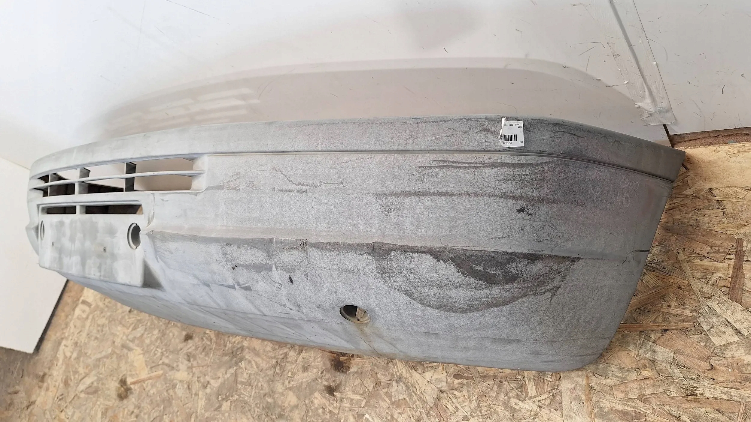 bumper front 9018850101 Mercedes Sprinter W901 W903 95