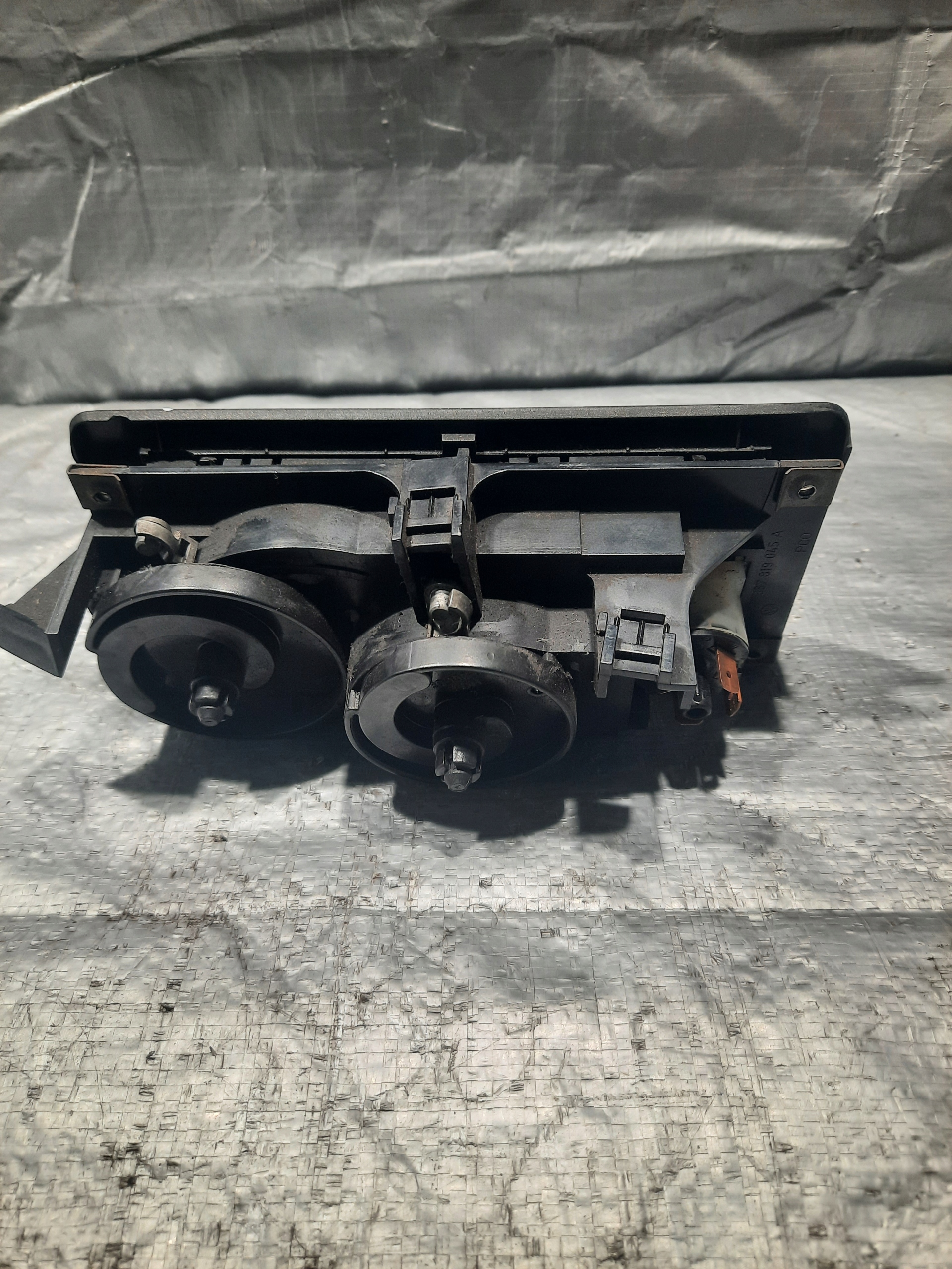 Panel BOCCHETTE Volkswagen OE 867819045A