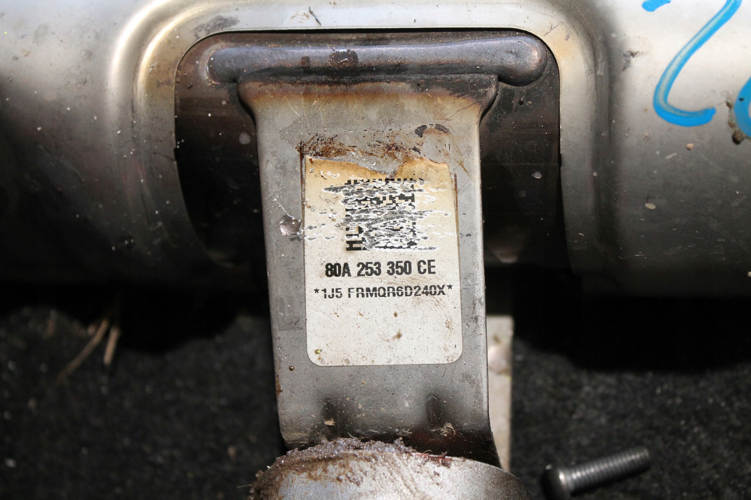 2226. pipe exhaust AUDI 80A253350CE