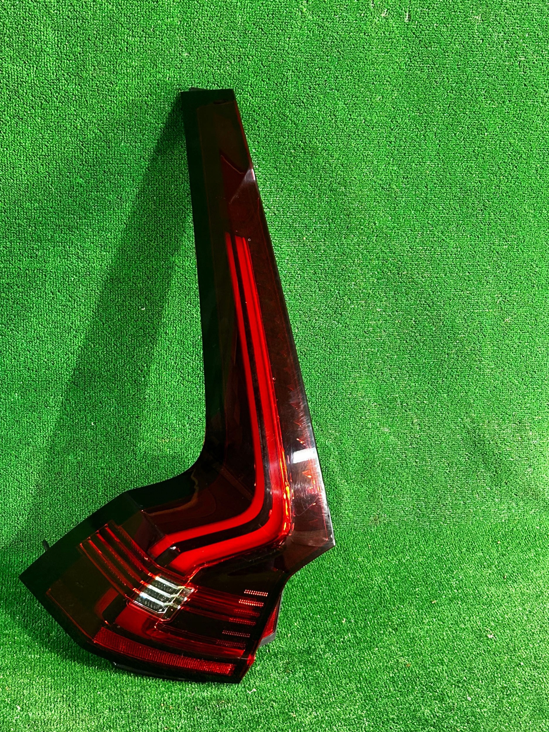 light rear part rear left VOLVO V90 LIFT 32337133