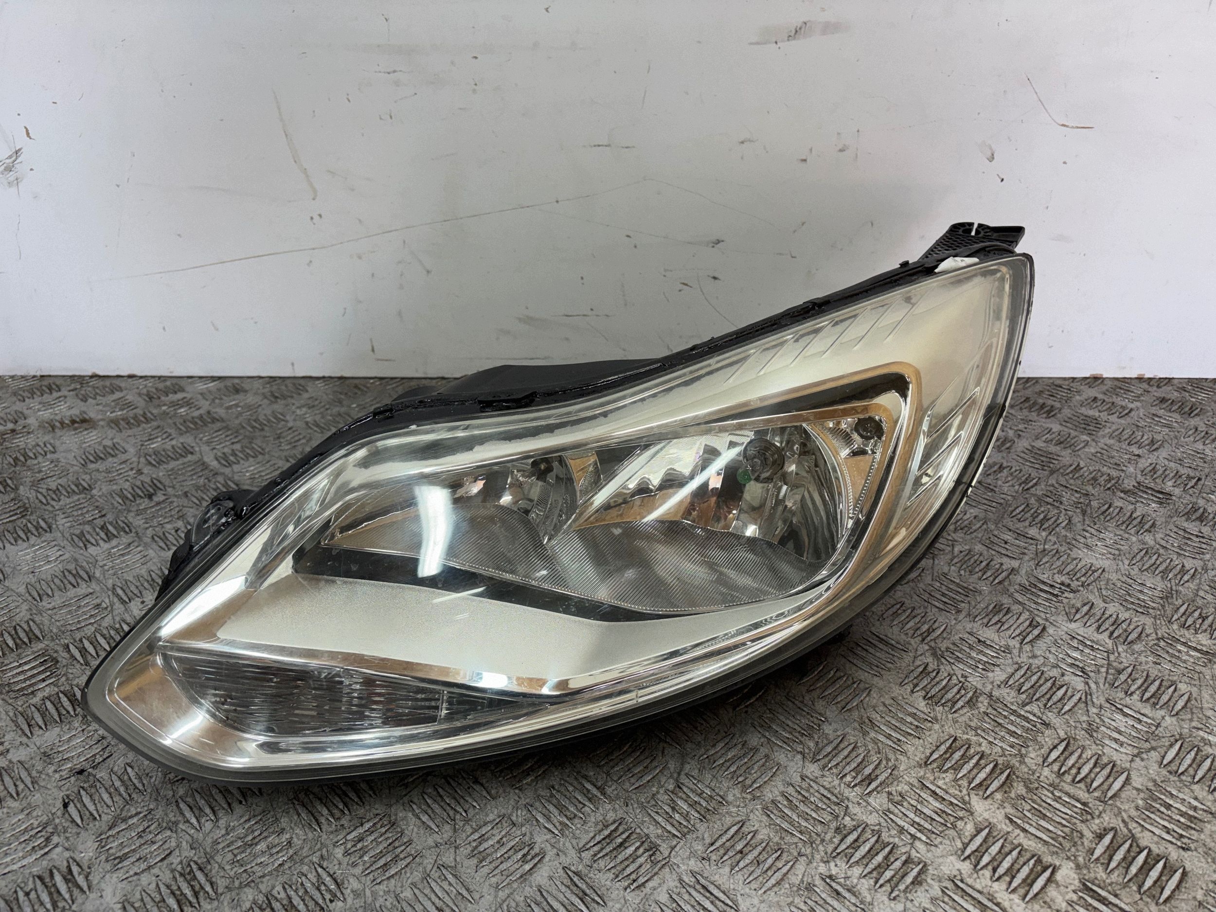 REFLEKTOR feu gauche FORD FOCUS III MK3 10