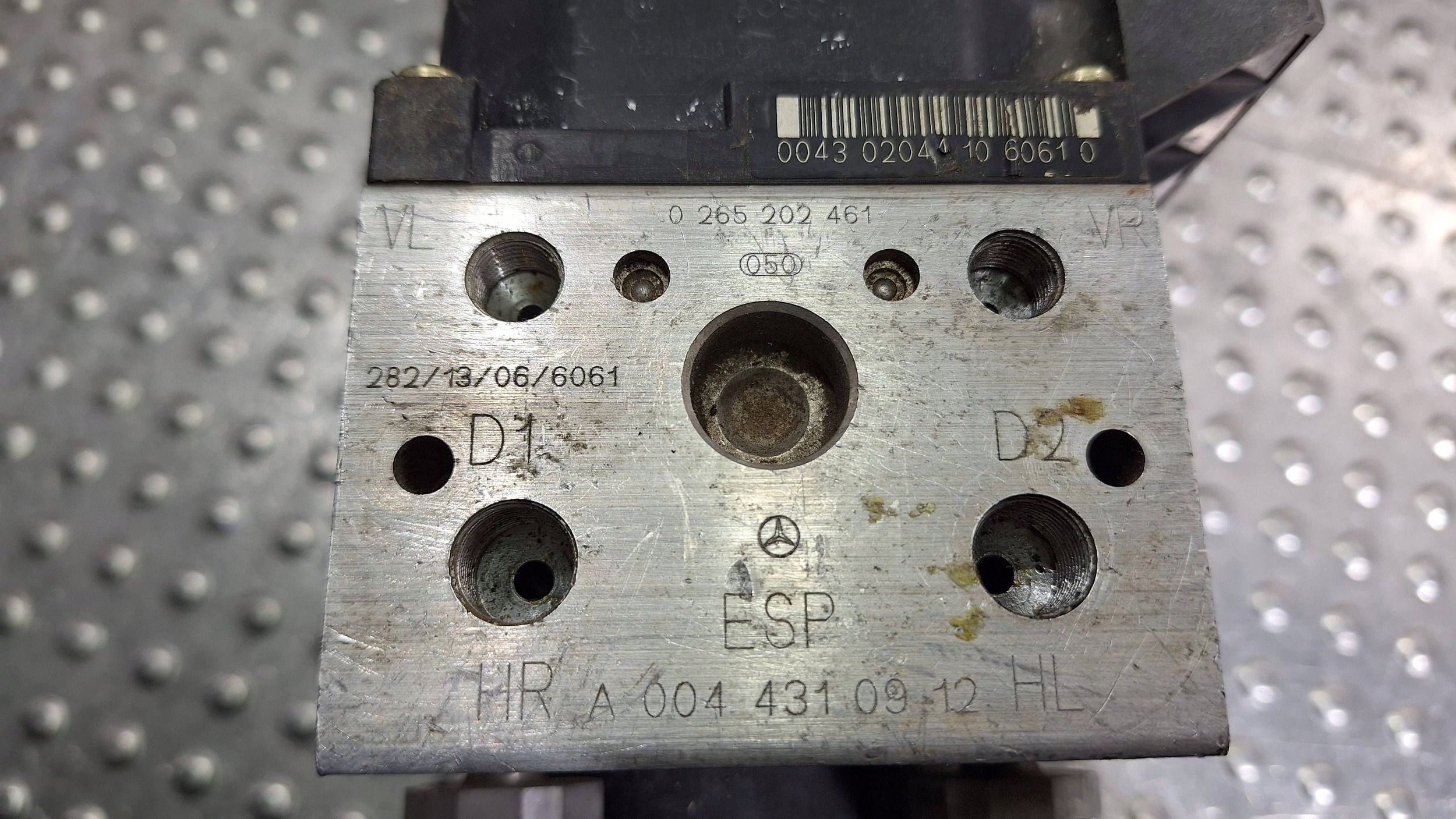 pump control unit ABS A0044310912 0265202461 MERCEDES W168