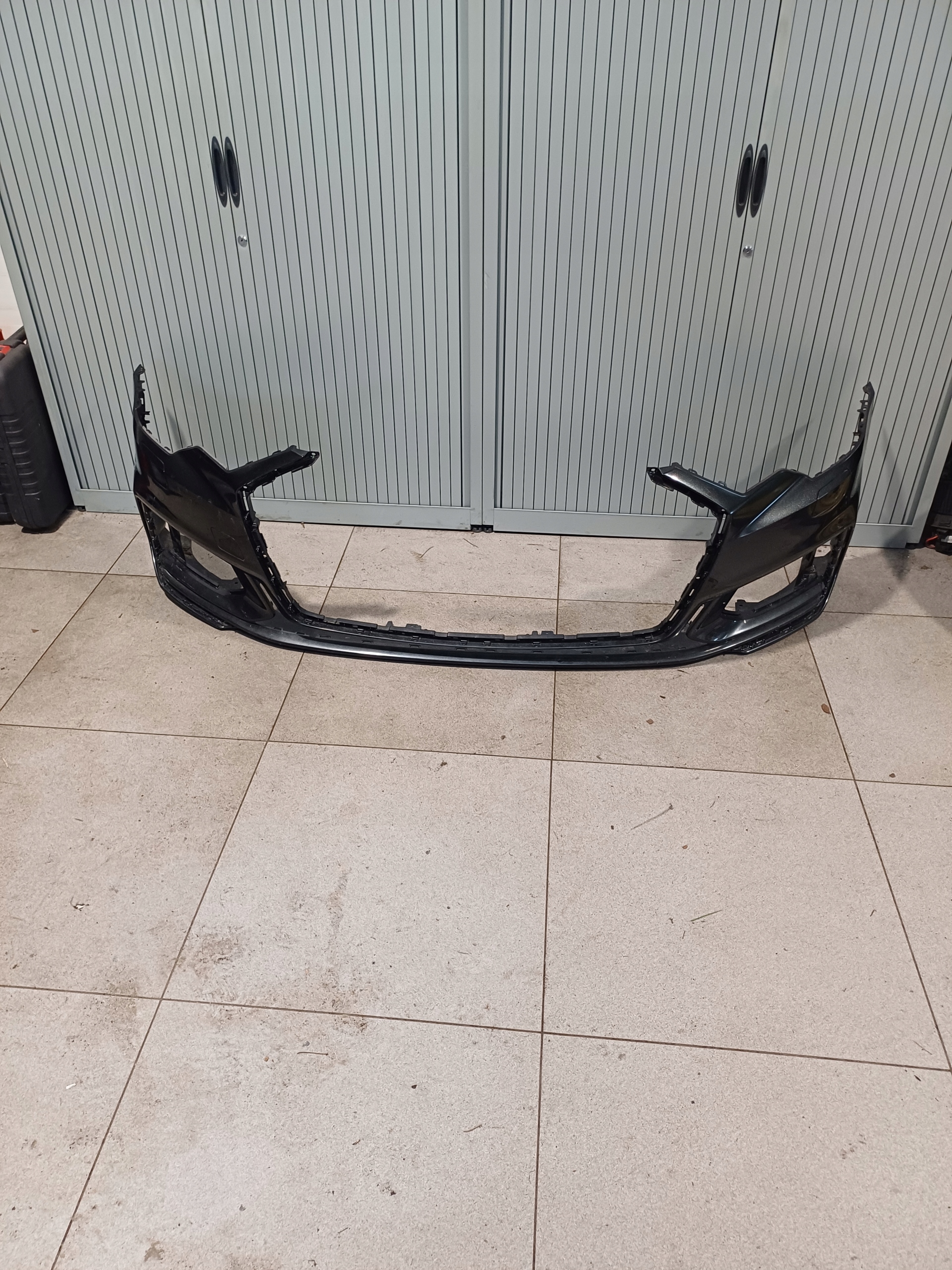 bumper front front AUDI A6 C8 4K0 S-LINE 18R- 4K0807437C 2 X PDC