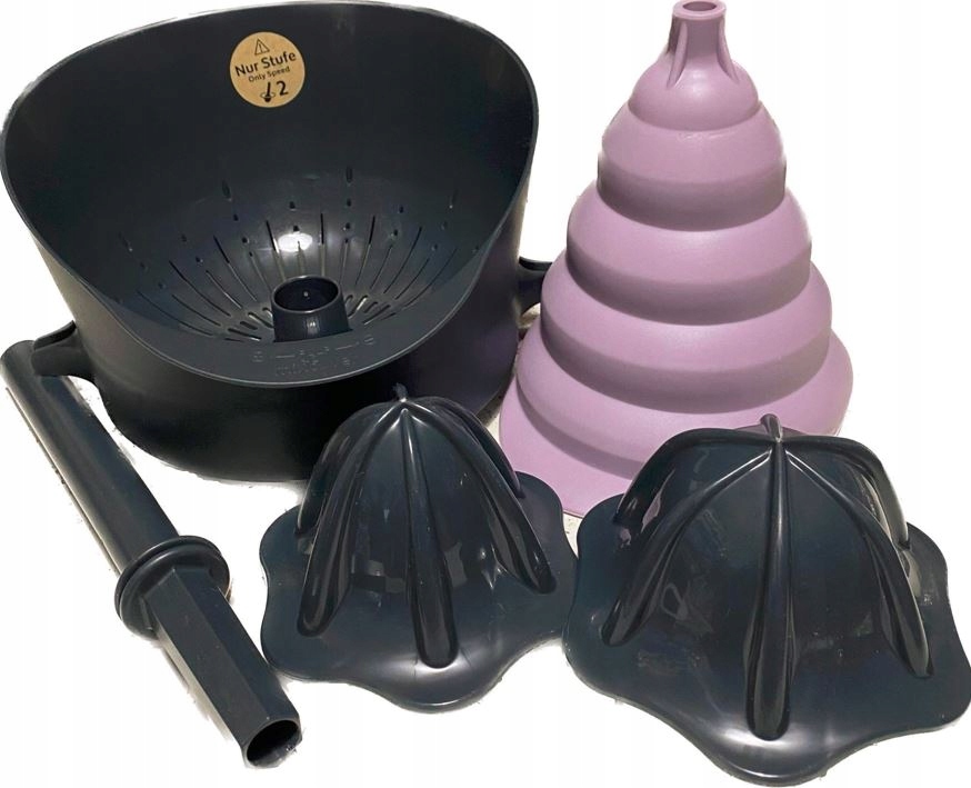 Německá odšťavňovačka Monsieur Cuisine Connect s nálevkou Mixcover