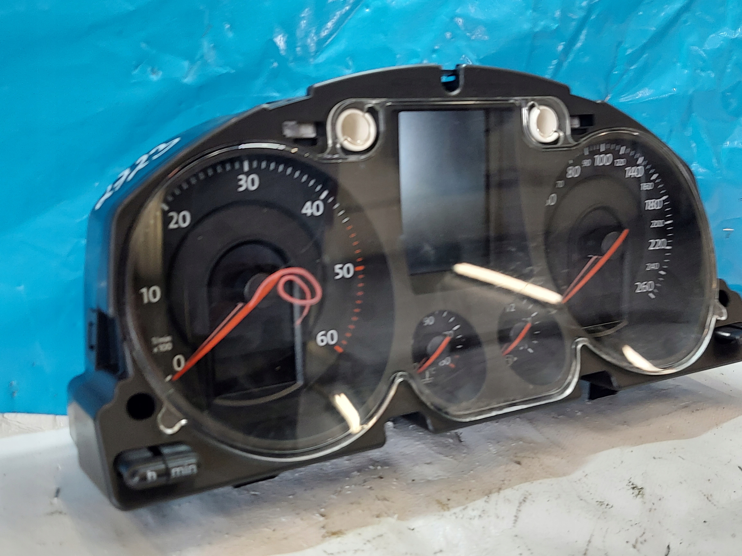 dials clock PASSAT B6 2.0 TDI 3C0920871