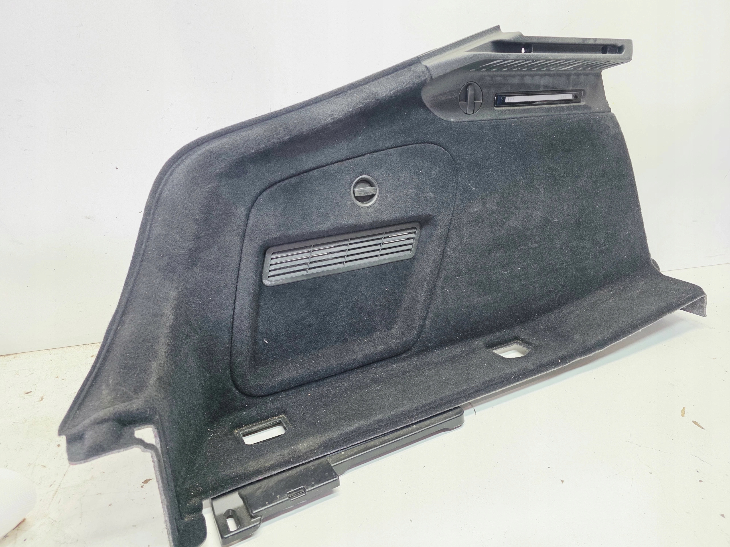 boot upholstery left rear part AUDI A5 8W SPORTBACK 8W8863879E KTH