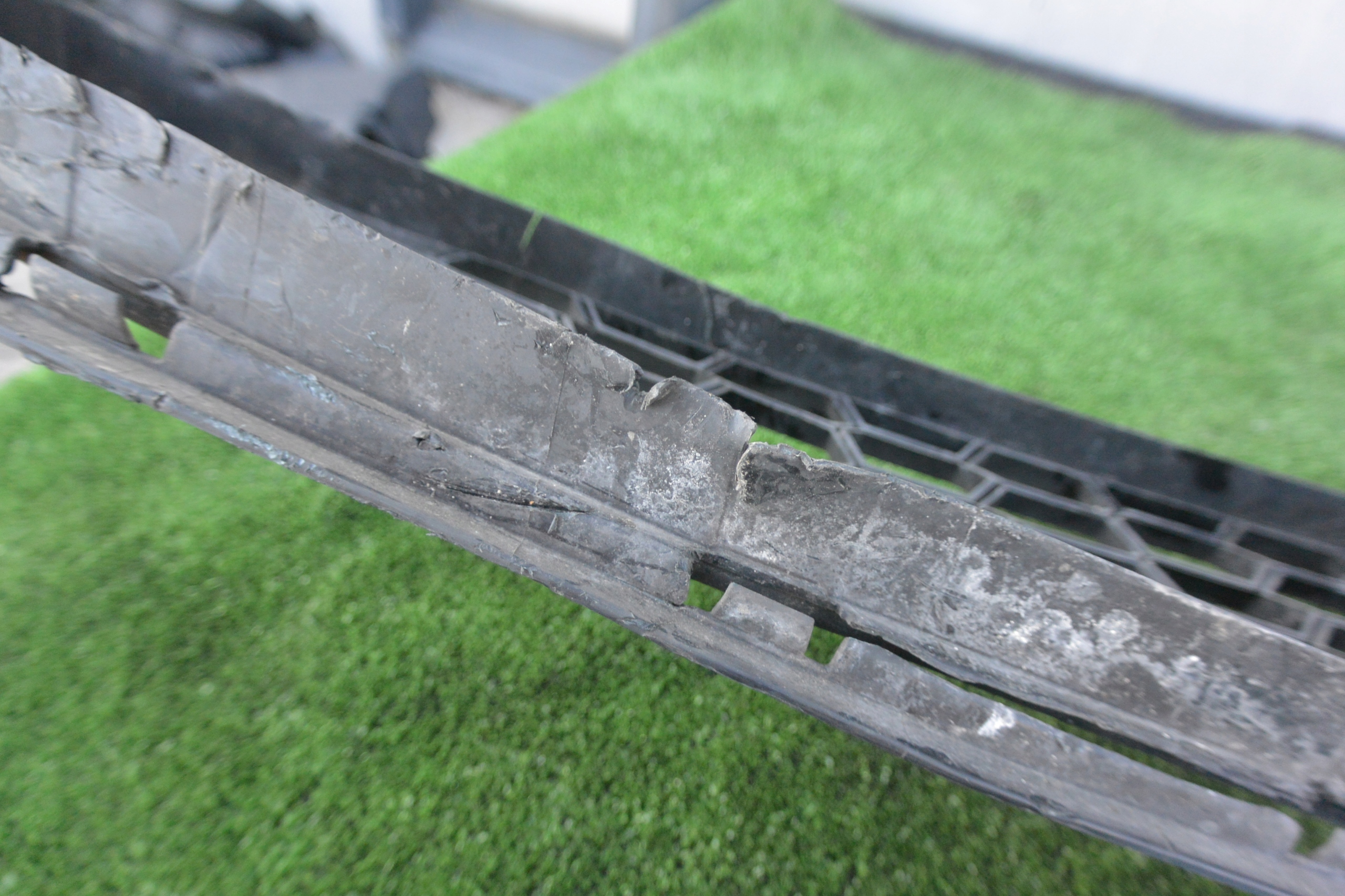 grid of a bumper central lower front BMW X5M F85