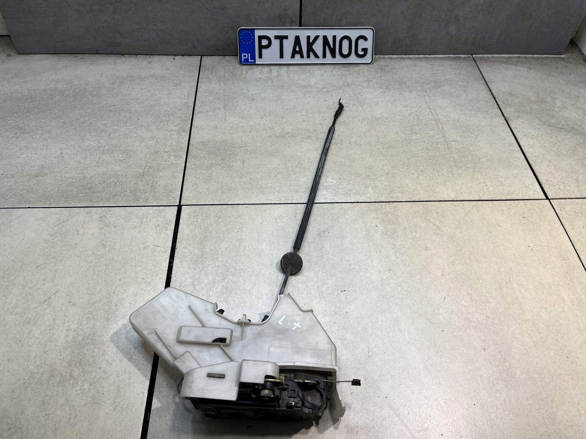lock door left rear part 6PIN VW POLO IV 1.2 12V