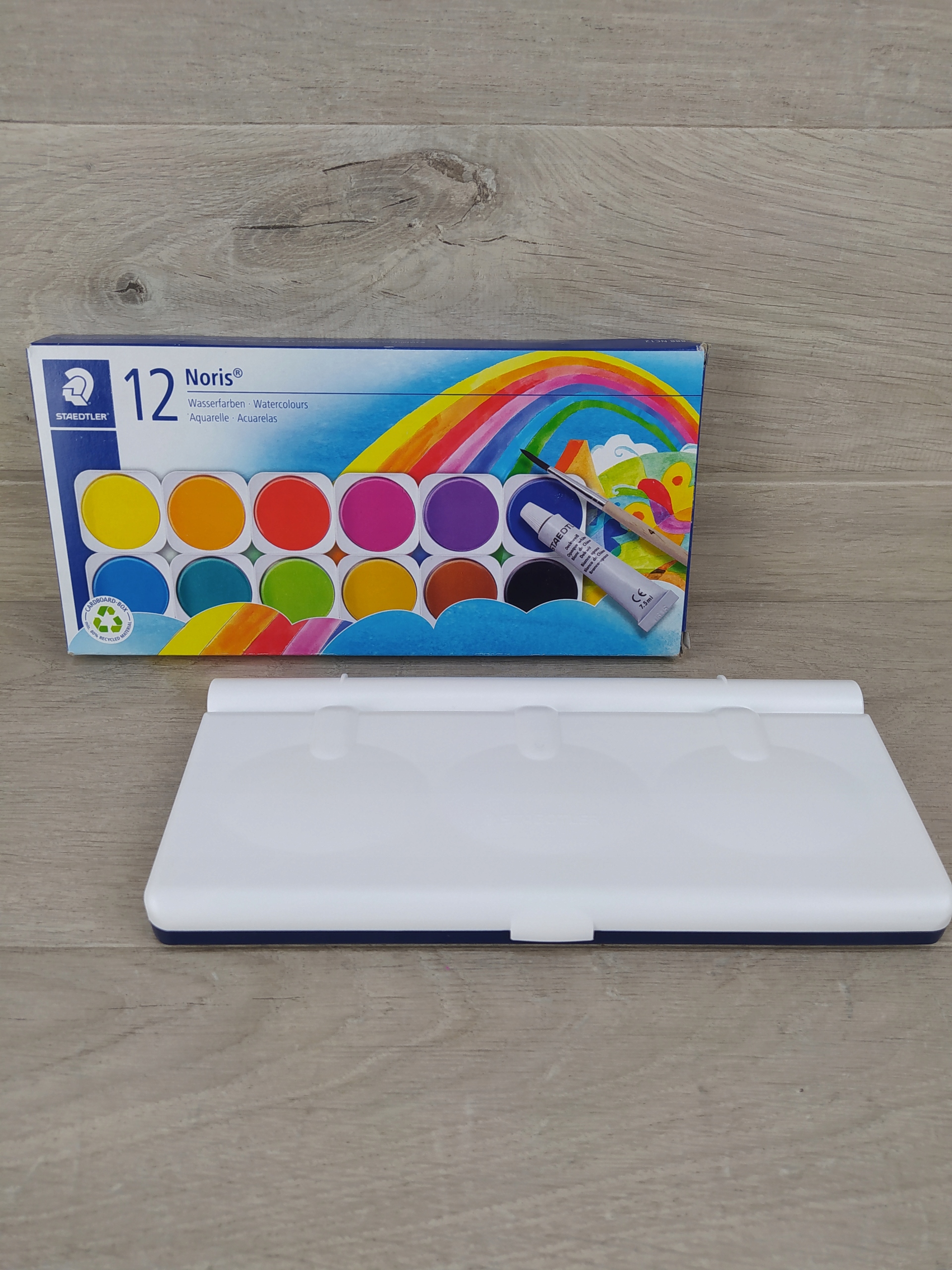 Staedler 888 NC12 Farby akwarelowe 12 kolorów OUTLET EAN (GTIN) 4007817888018