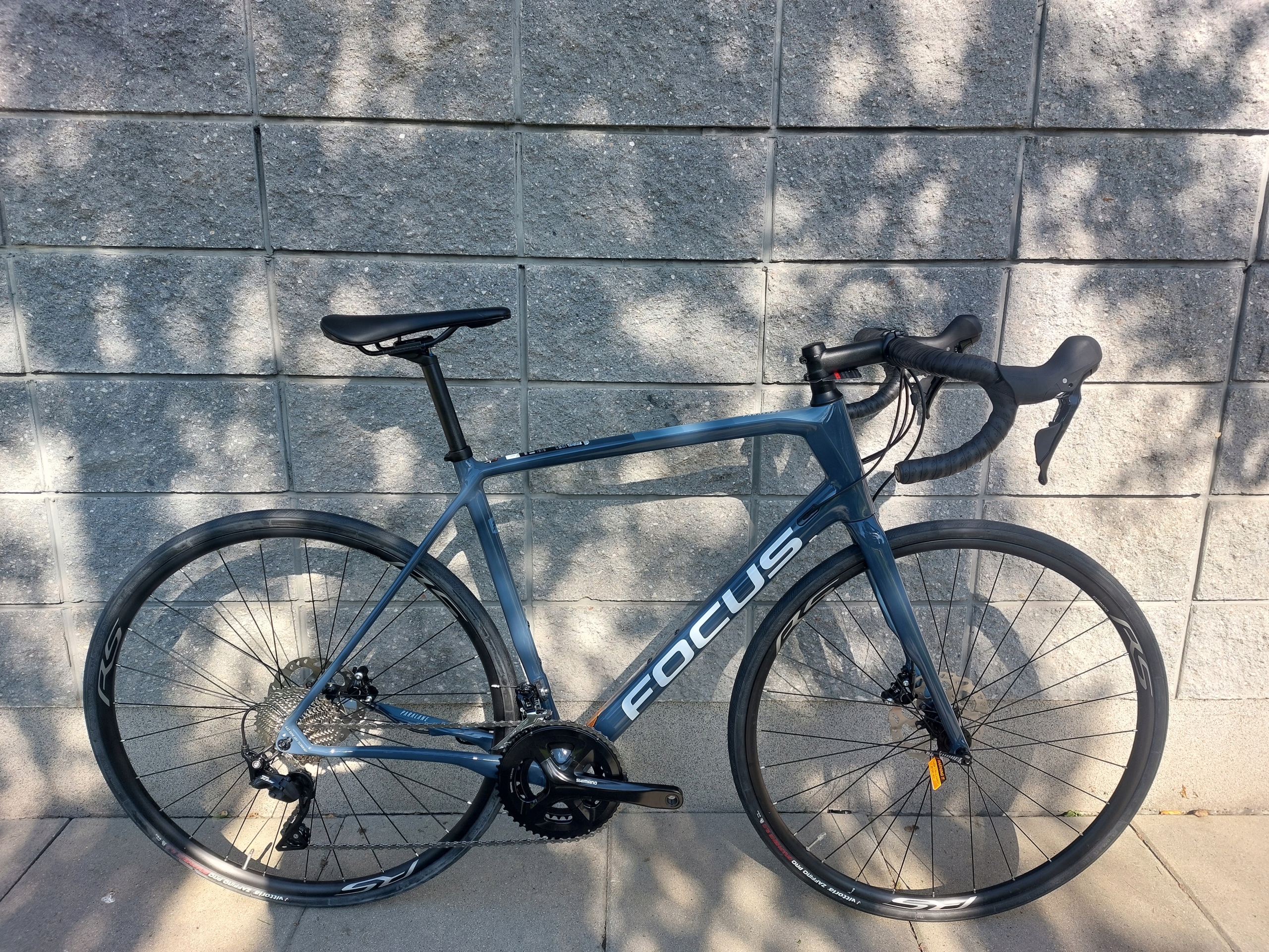 Rower szosowy Focus Paralane 8.8 L56