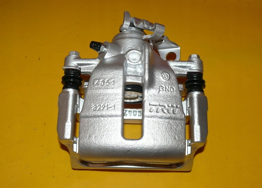 2003-2015 7H0615423A - Затискач лівий задній VW TRANSPORTER T5 294 / 22mm 03-15R.