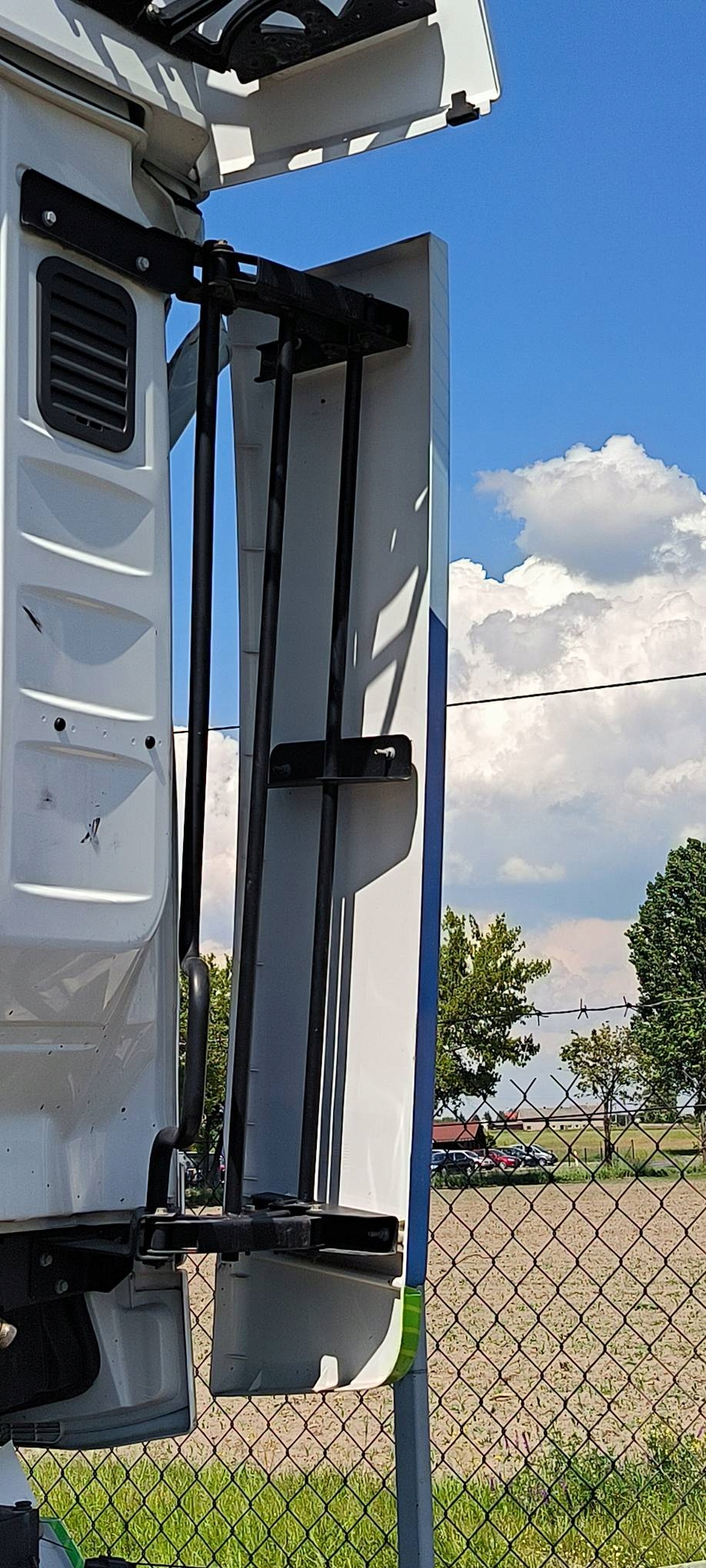 Frontverkleidung SPOILER rechts IVECO STRALIS AS440ST/P LNG