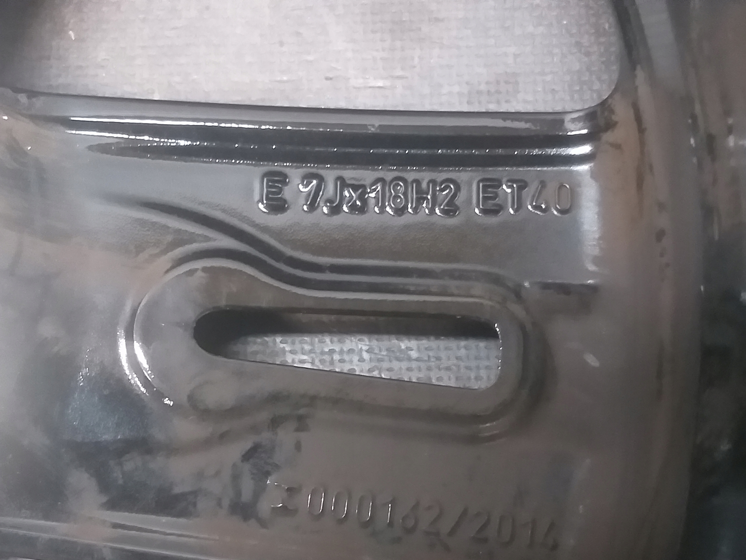 disk hliníkový AUDI Q2 81A 7J 18" ET40 5X112 81A601025AM