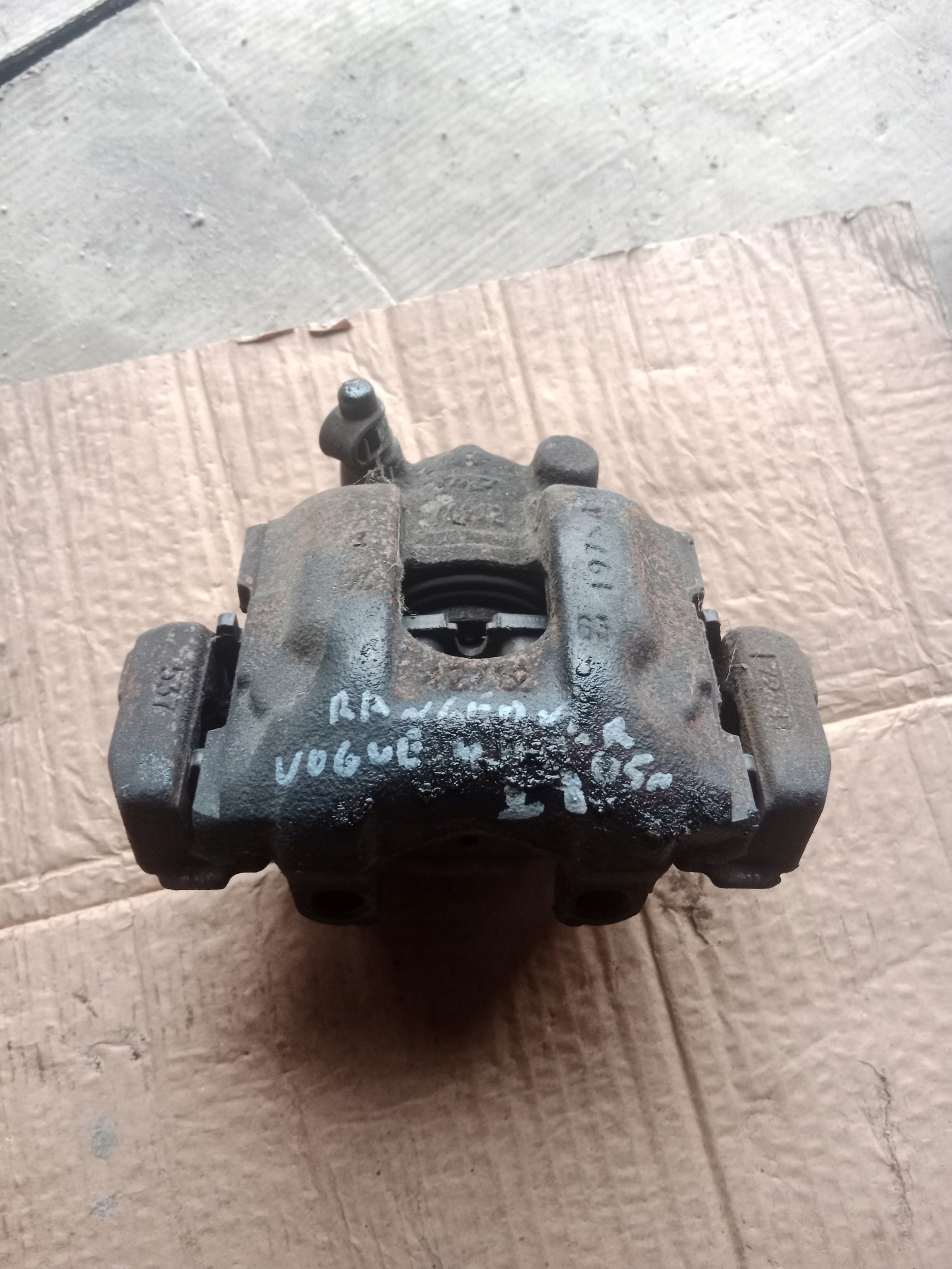 caliper brake left rear part RANGE ROVER VOGUE L322 4,4 V8