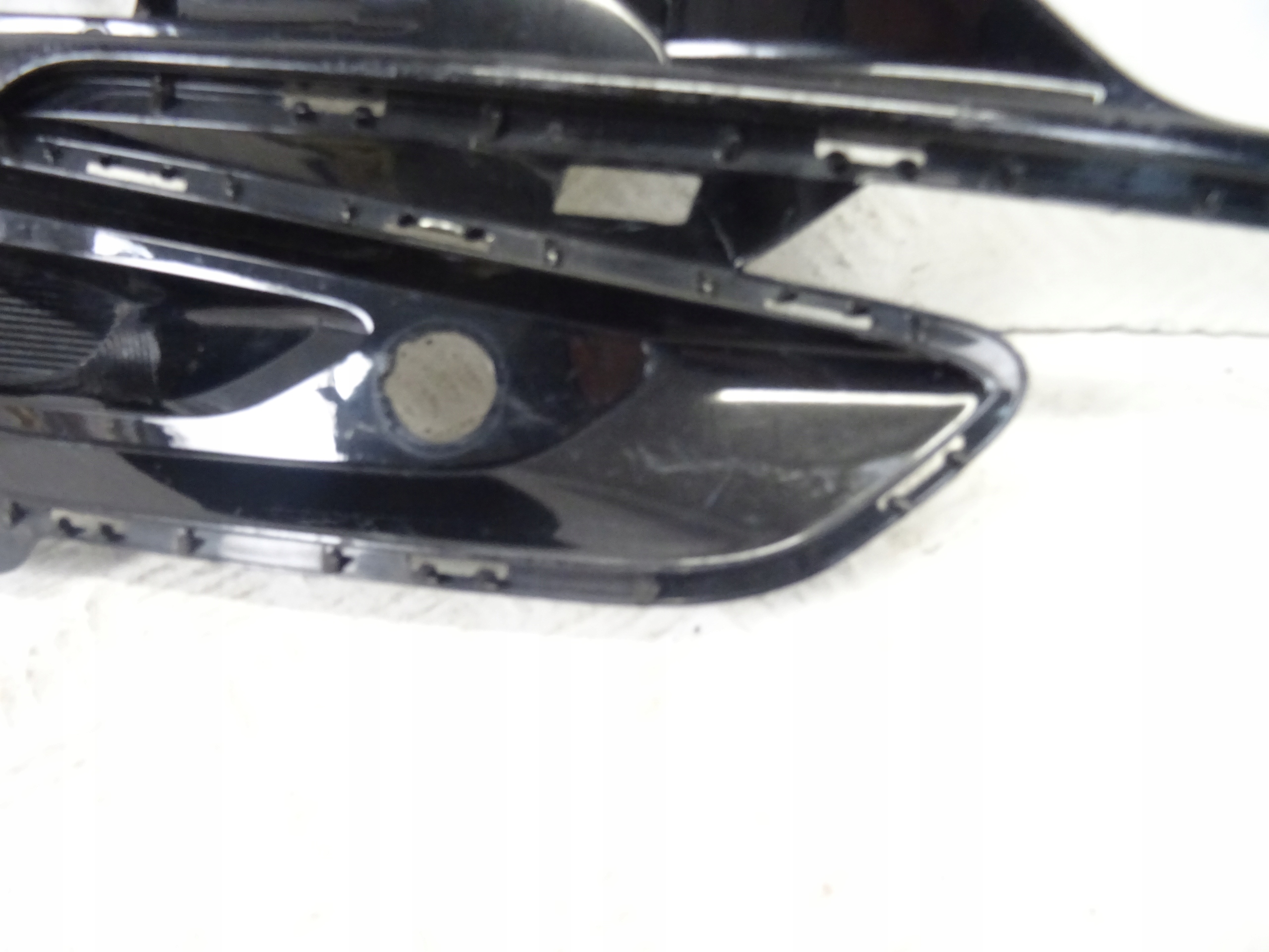 grid of a bumper front front right FORD KUGA MK3 ST-LINE LV4B-17K946-S