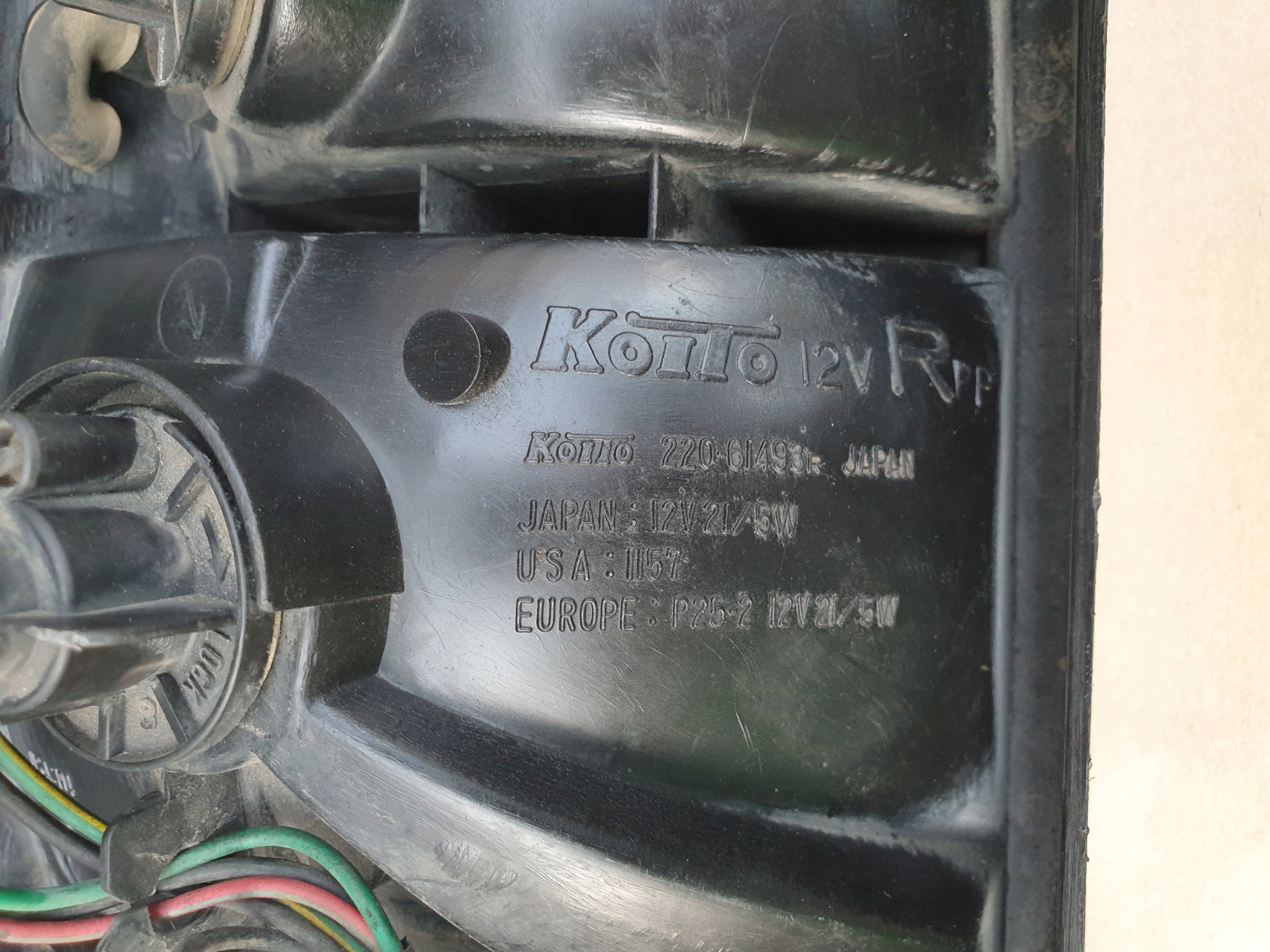 light rear right rear part MAZDA 323 BW 22061493 OE EU