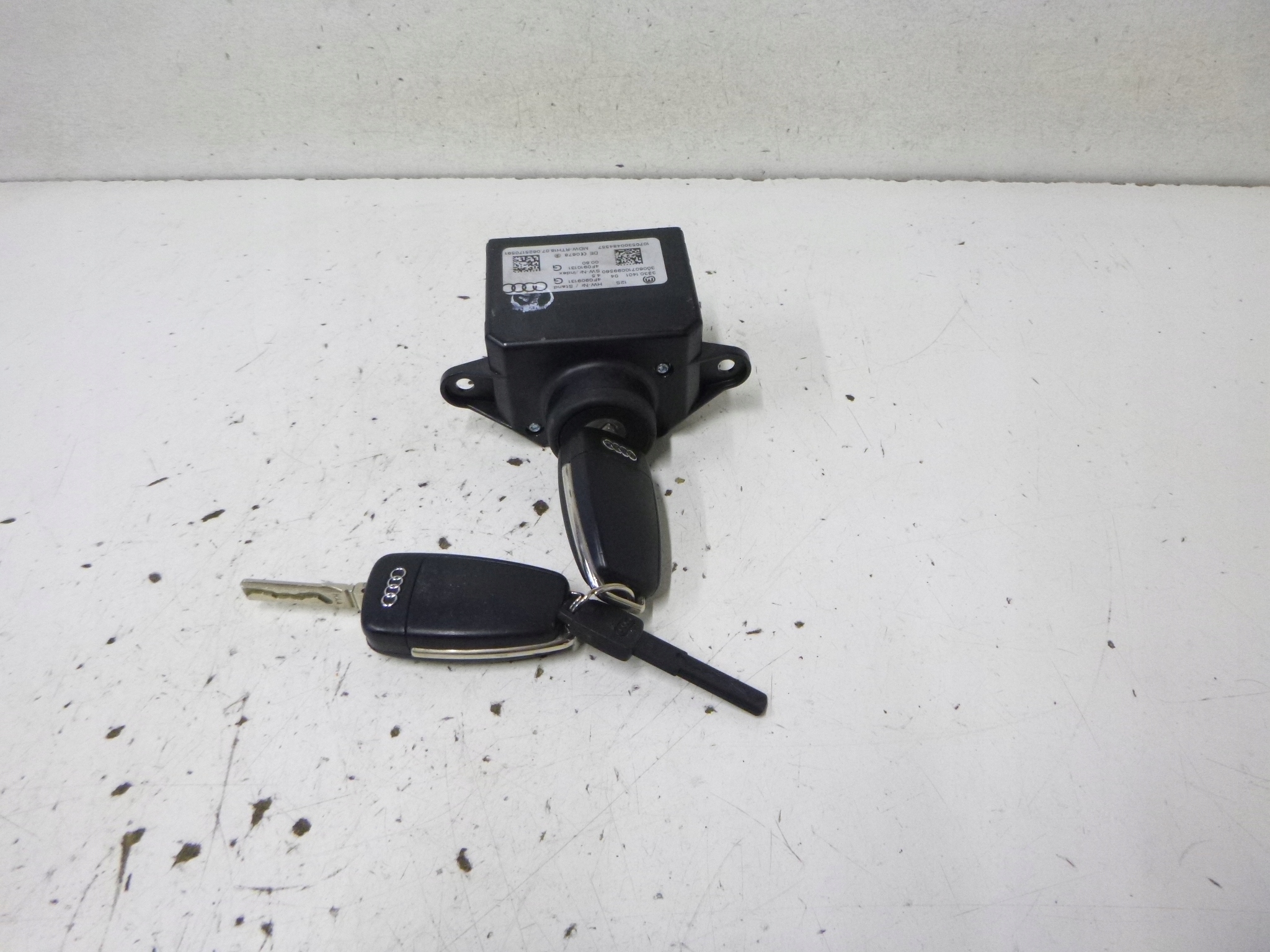 ignition + kluczyki Audi A6 C6 4F0910131G 2006r.